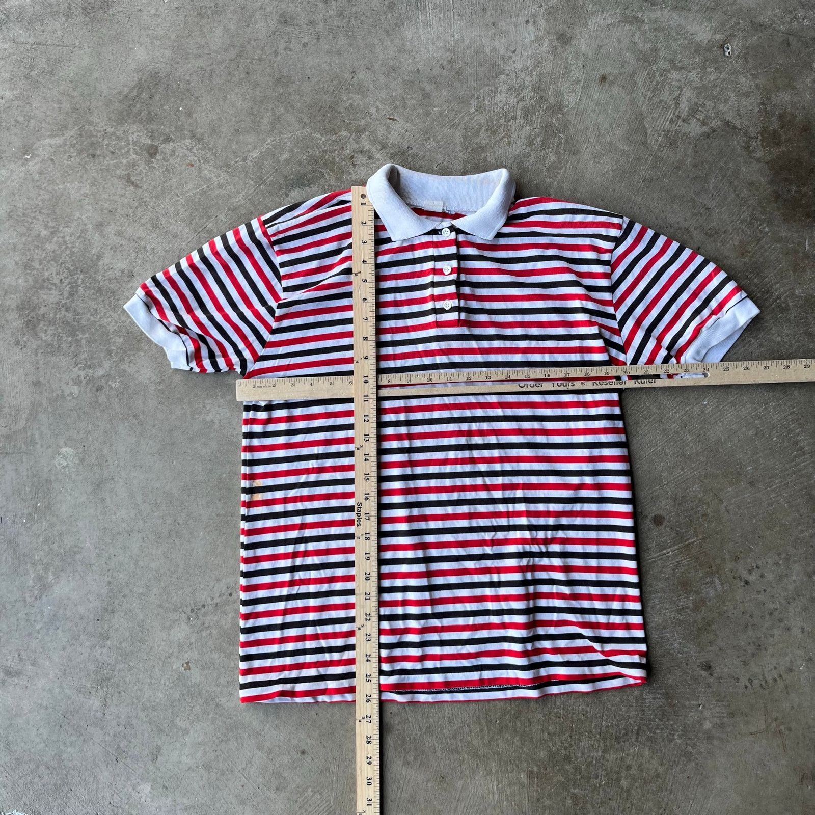 Vintage VINTAGE RED STRIPED SHIRT 80S 90S MEDIUM Size US M / EU 48-50 / 2 - 5 Thumbnail