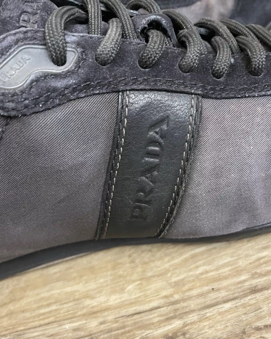 Prada Prada sneakers size 9,5 black/ gray Size US 9.5 / EU 42-43 - 2 Thumbnail