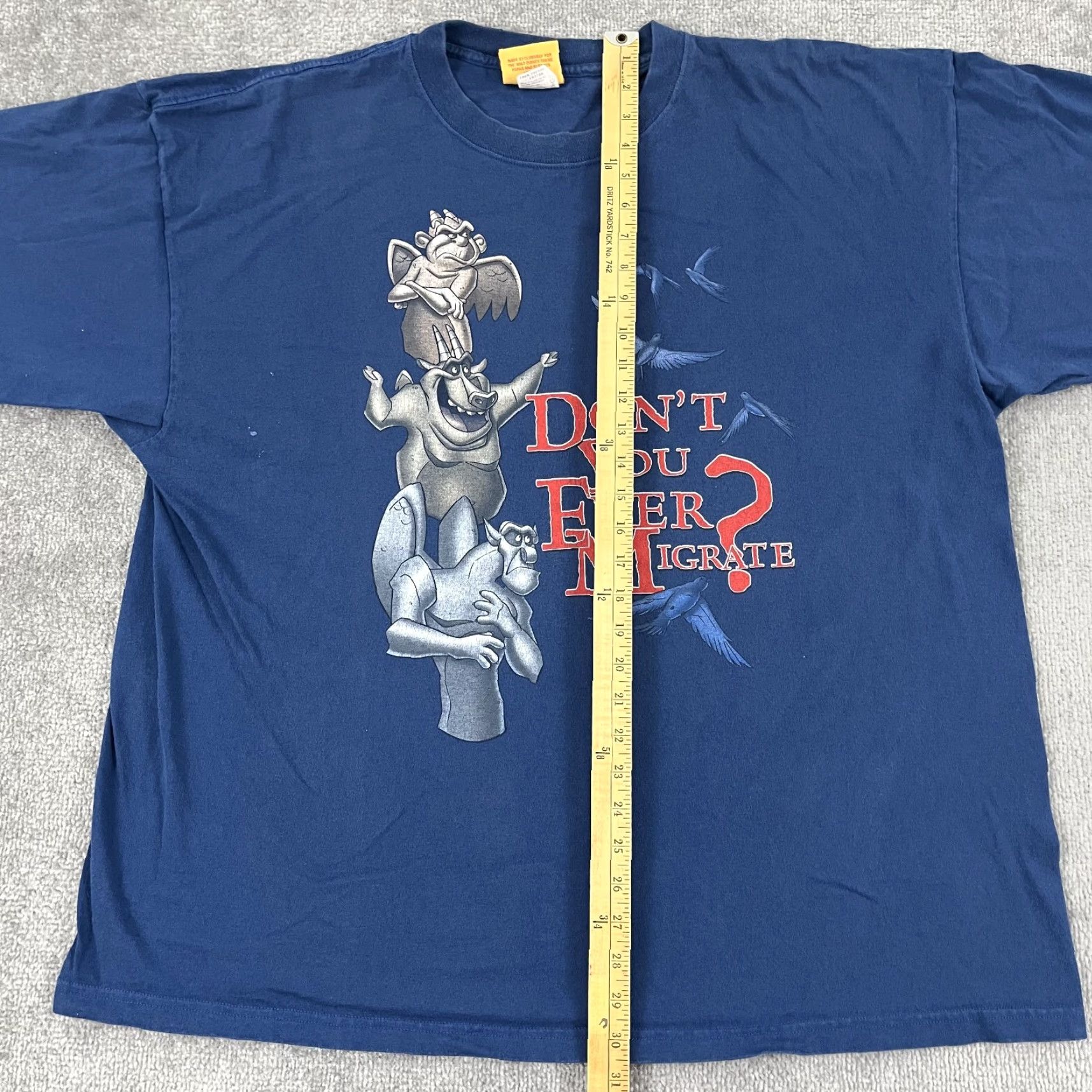 Disney VINTAGE Disney T-Shirt Men 2XL Cartoon Logo Graphic 90s Notre Dame Blue All Seasons Size US XXL / EU 58 / 5 - 5 Thumbnail