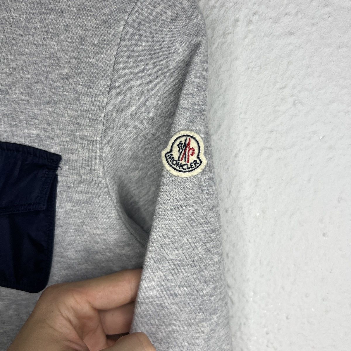 Designer × Moncler Moncler Nylon Pocket Zip Up Hoodie Grey Logo Sleeve Size XS / US 0-2 / IT 36-38 - 2 Thumbnail