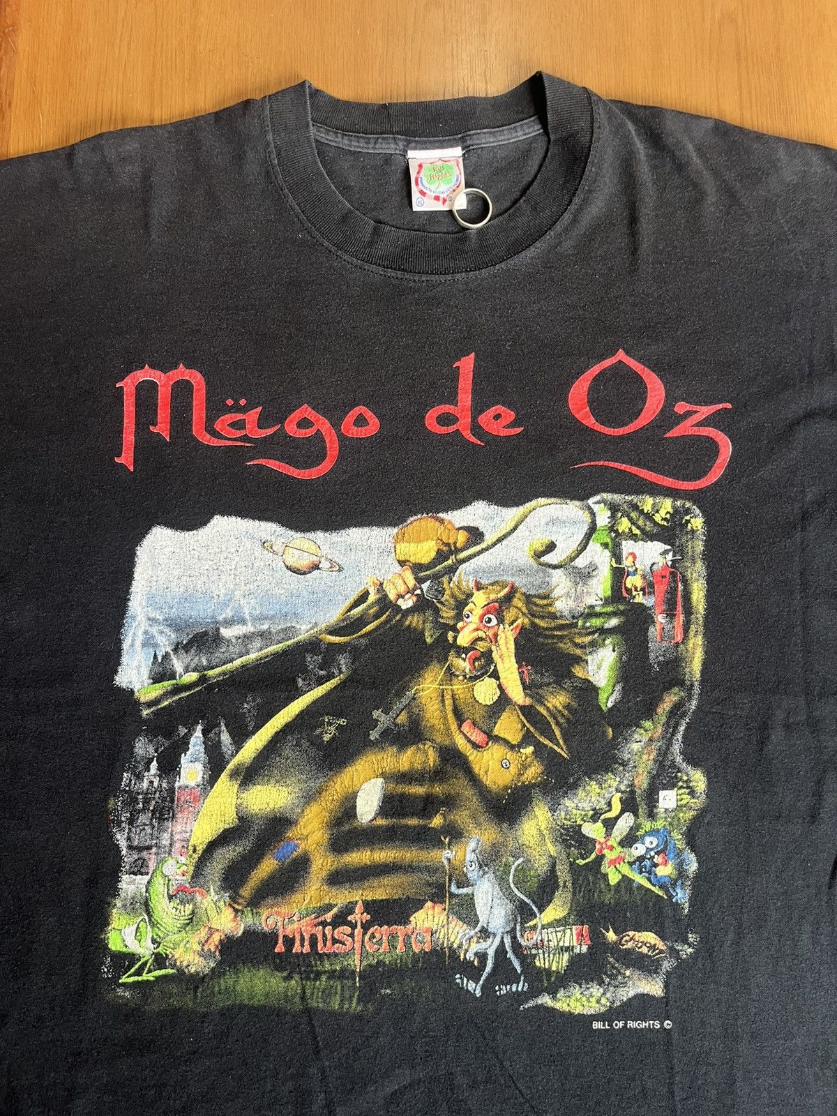 Band Tees Vintage Magi de Oz FinisTerra 90’s Bill of Rights Artwork Size US XL / EU 56 / 4 - 7 Thumbnail