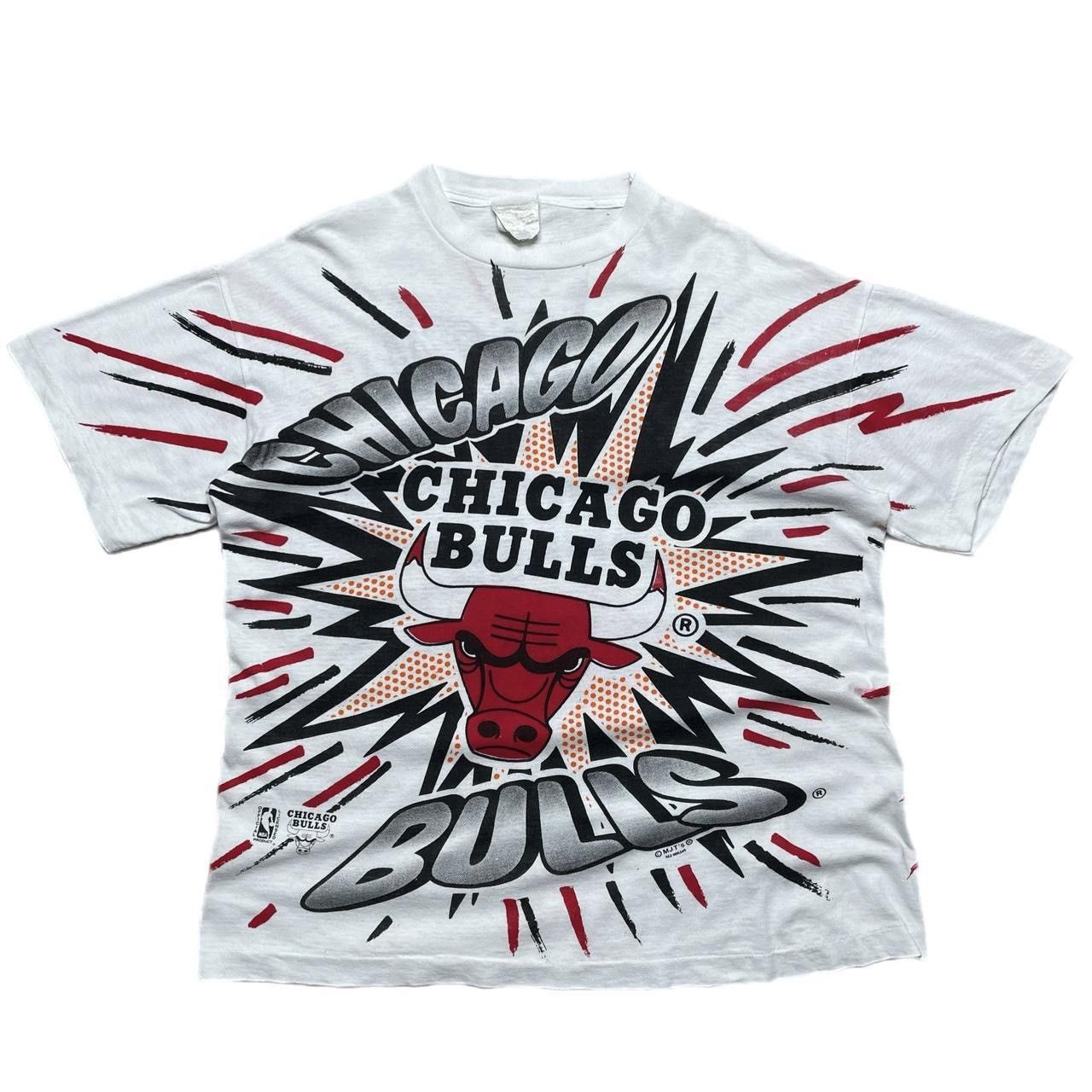 NBA × Vintage Vintage 1990s Chicago Bulls Magic Johnson AOP Tshirt Size US M / EU 48-50 / 2 - 1 Thumbnail