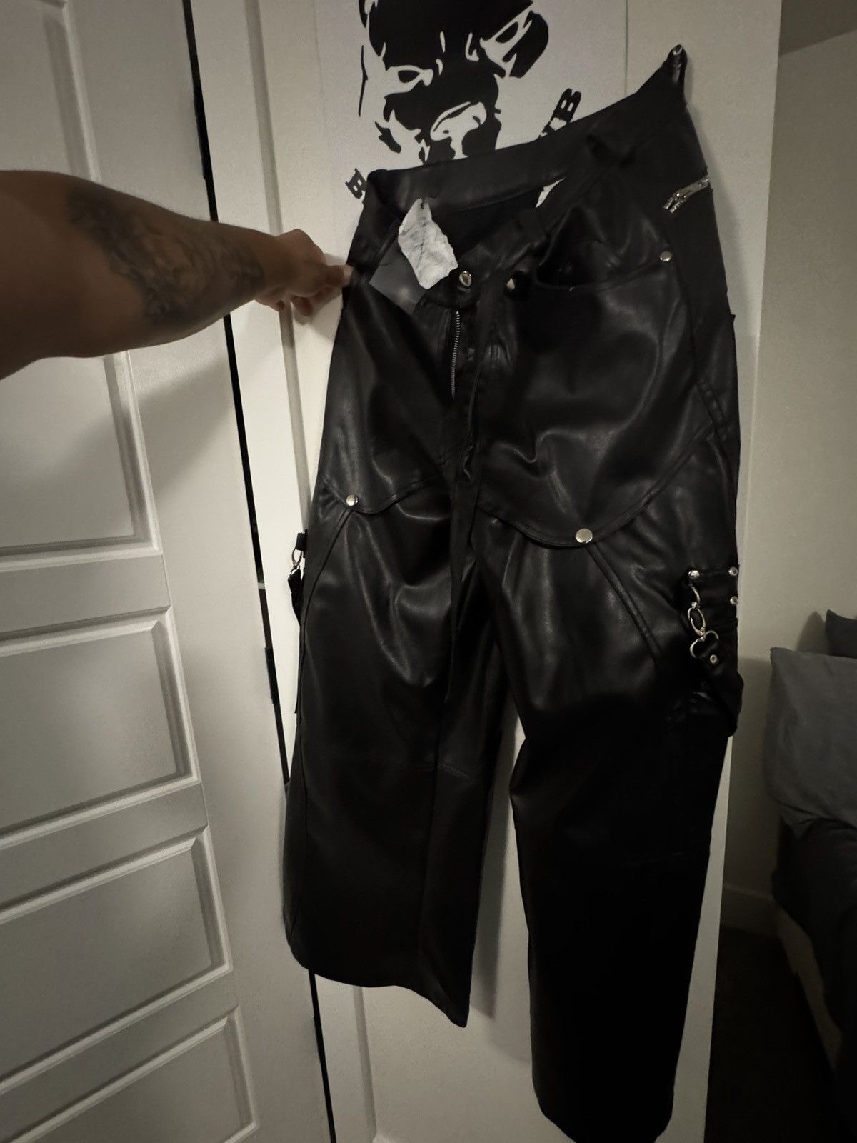 Other HAVEYOUDIEDBEFORE Black Leather Wide Leg Cargo Pants 2024 Size US 26 / EU 42 - 6 Thumbnail