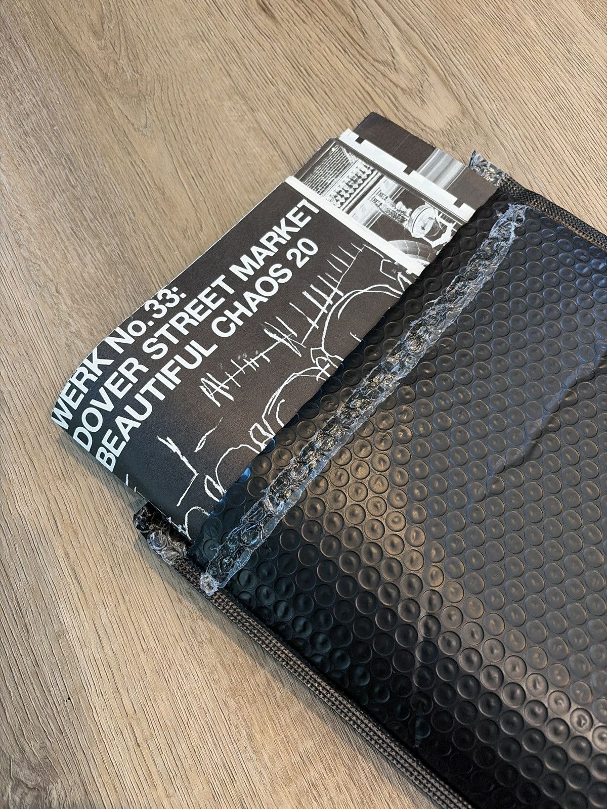 Dover Street Market Dover Street Market “beautiful chaos” magazine book Size ONE SIZE - 7 Thumbnail