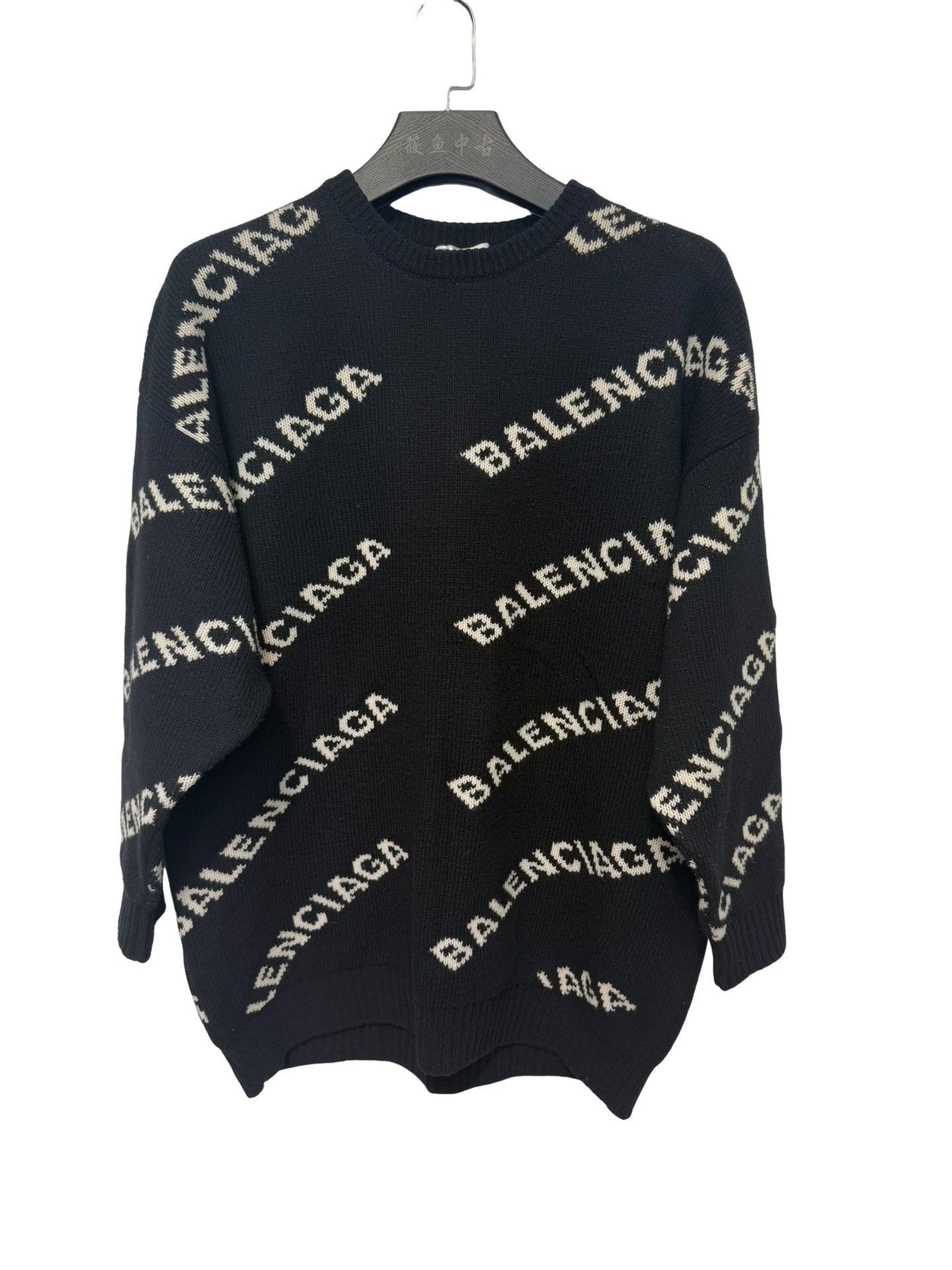Balenciaga Balenciaga All-Over Logo Knit Sweater Size L Size US L / EU 52-54 / 3 - 1 Thumbnail