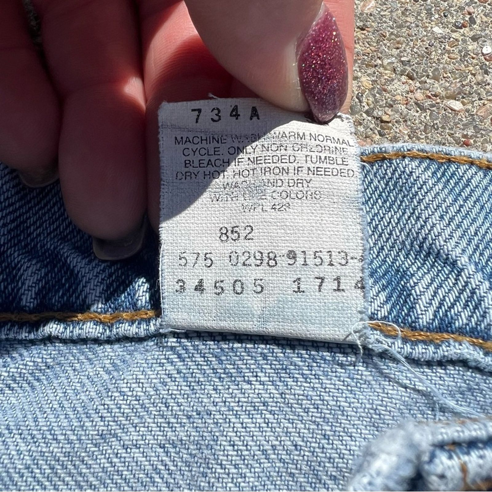 Vintage Levi's 505 Regular Fit Jean Shorts Size 40