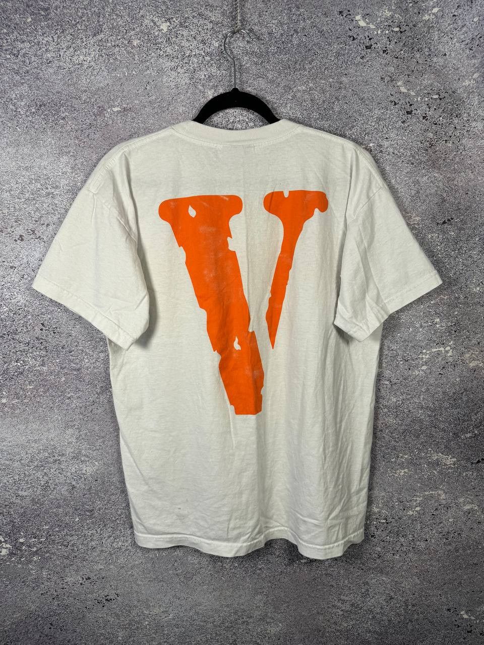 Vetements Vintage Vlone Friends Graphic Logo T-Shirt Large Size US L / EU 52-54 / 3 - 1 Thumbnail