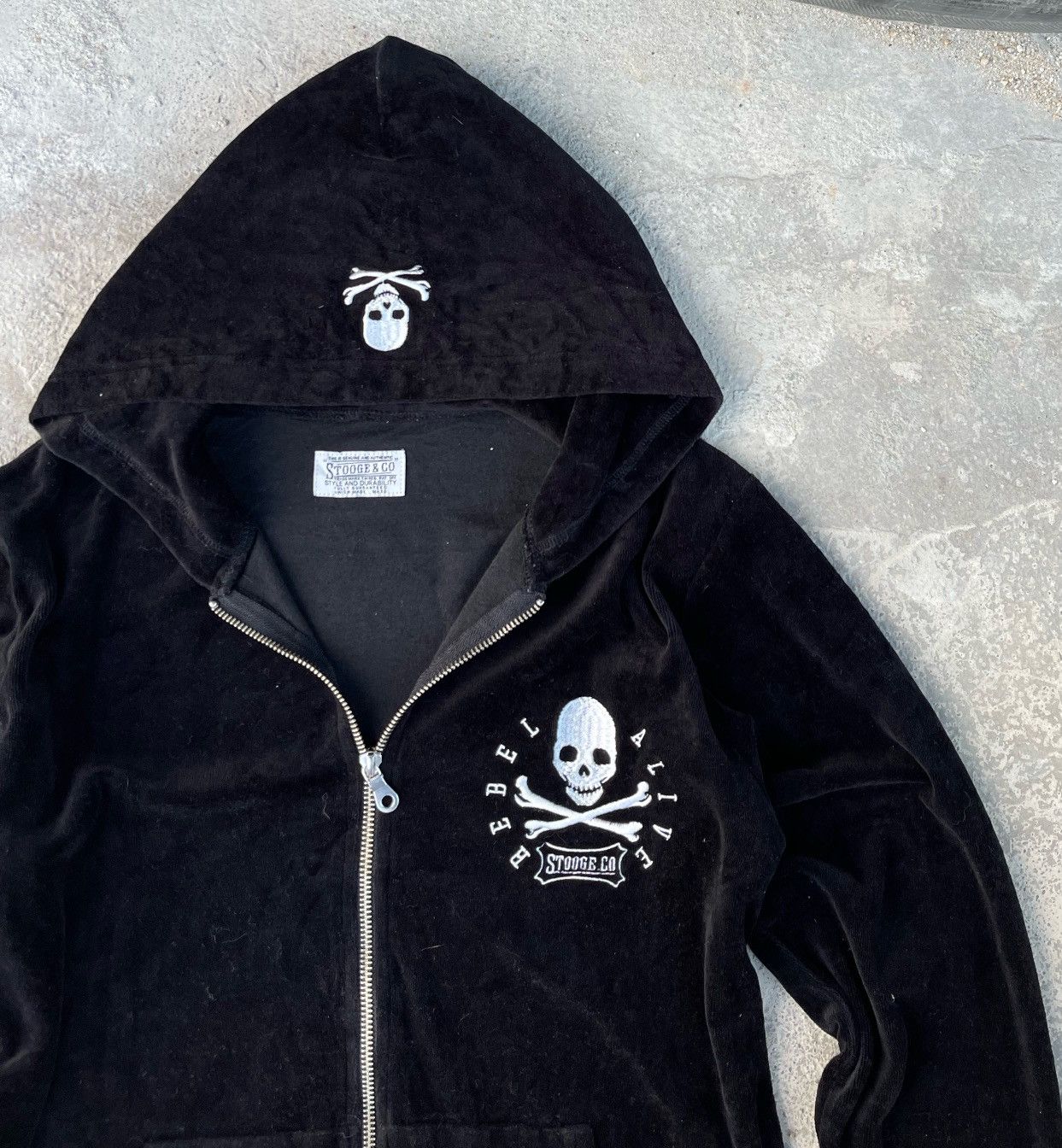 Affliction × Japanese Brand STOOGE CO MEN'S EMBROIDERED SKULL SWEATER HOODIE Size US M / EU 48-50 / 2 - 6 Thumbnail