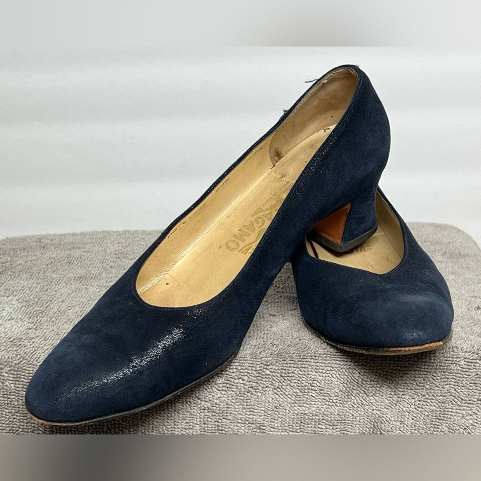 Salvatore Ferragamo Salvatore Ferragamo Women's Heel Pump 9.5 B Made in Italy Size US 9.5 / IT 39.5 - 3 Thumbnail