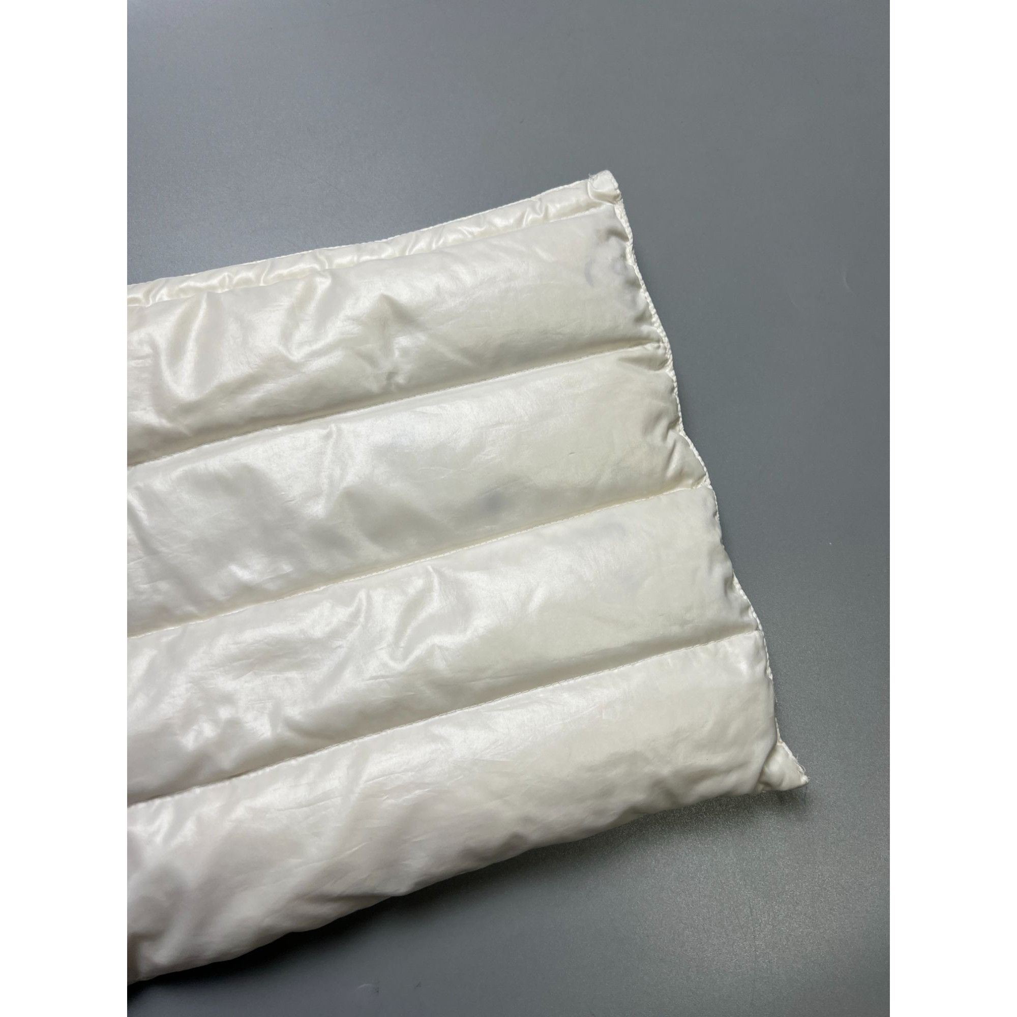 Moncler Moncler White Down Clutch (Y1033) Size ONE SIZE - 16 Thumbnail