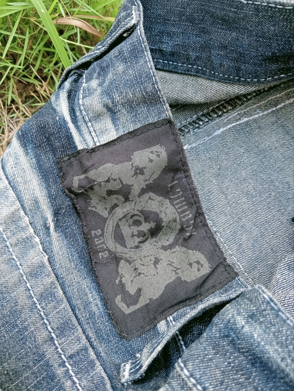 LOWBOX JAPANESE LOWBOX DISTRESSED LOOK JEANS Size US 33 - 7 Thumbnail