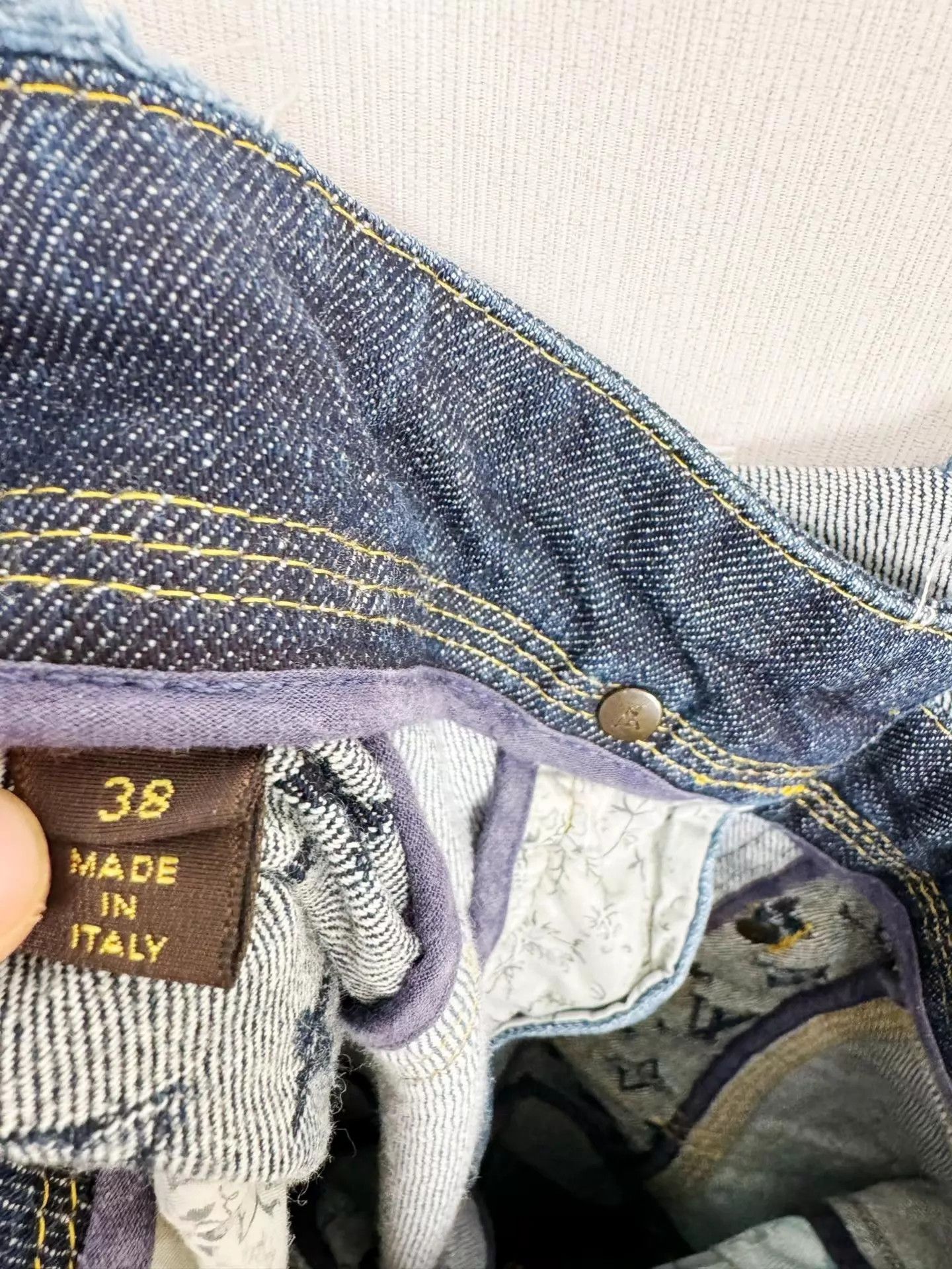 Louis Vuitton LV Jeans Authentic Worn Once Near New 38 Rare Size 27" / US 4 / IT 40 - 6 Thumbnail