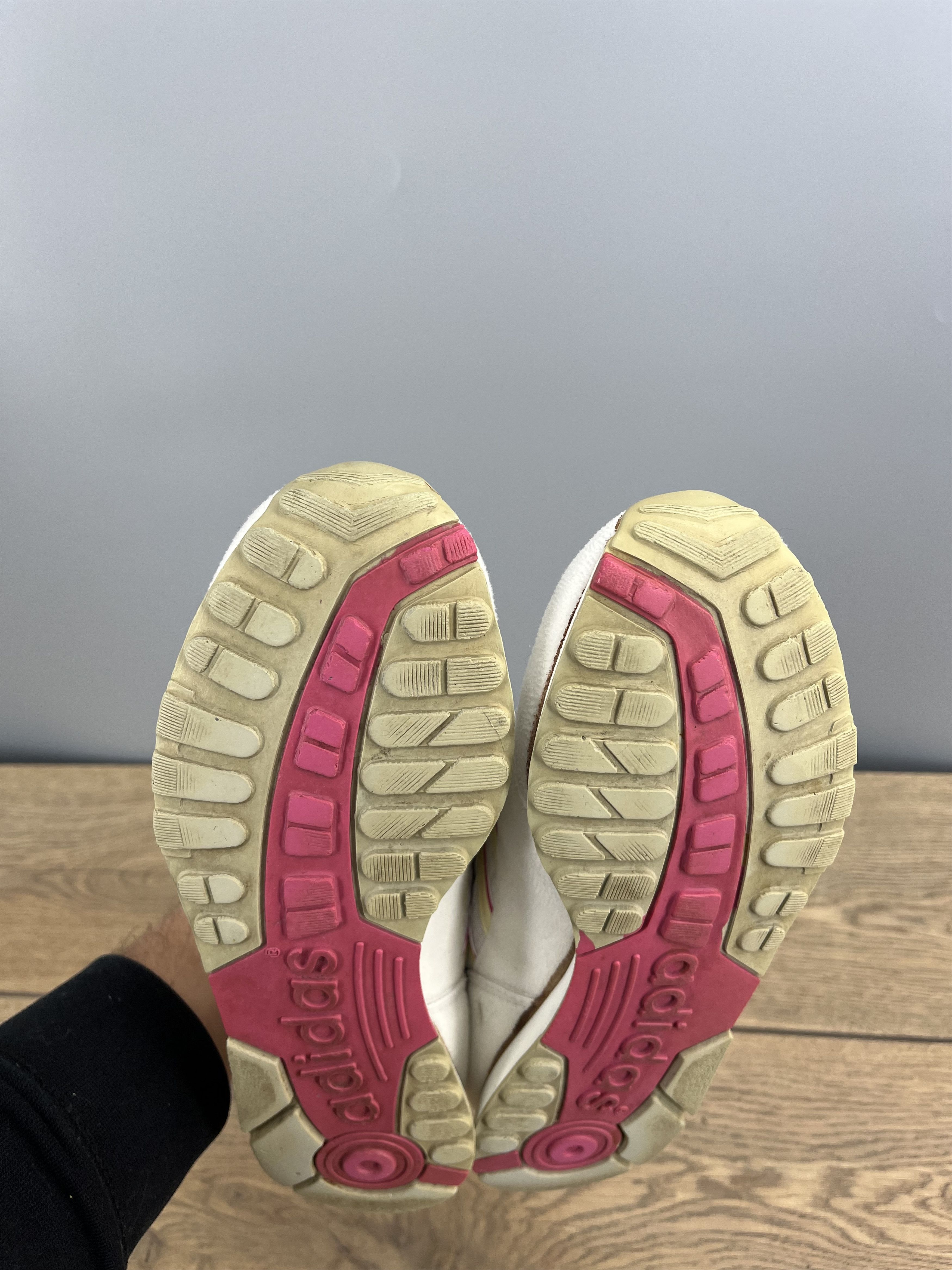 Adidas Adidas Womens Retro Runner Sneakers White Pink Yellow US 8 Size US 6.5 / IT 36.5 - 7 Thumbnail