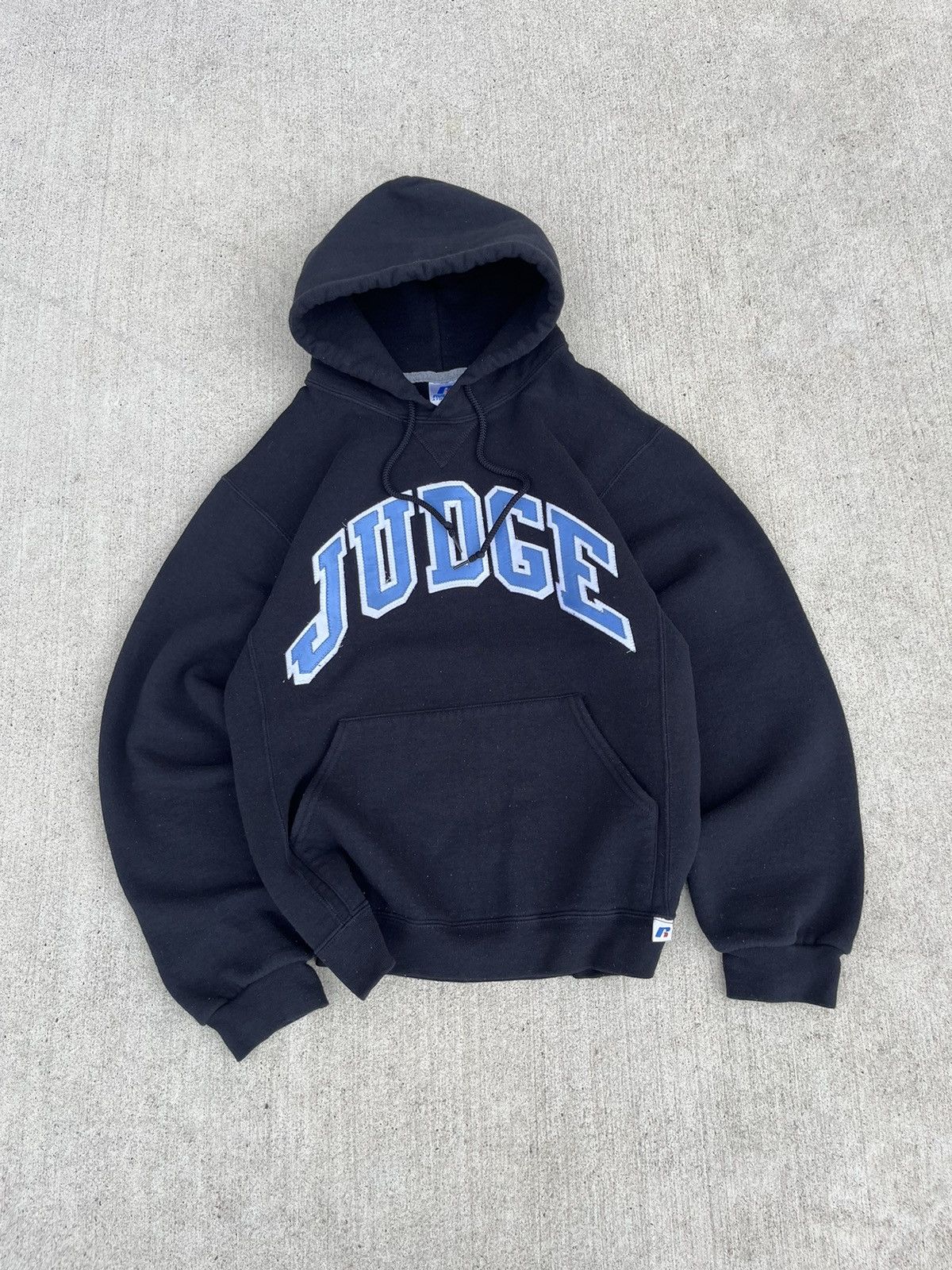 Crazy Vintage 00’s Russell Athletic “JUDGE” Boxy Hoodie