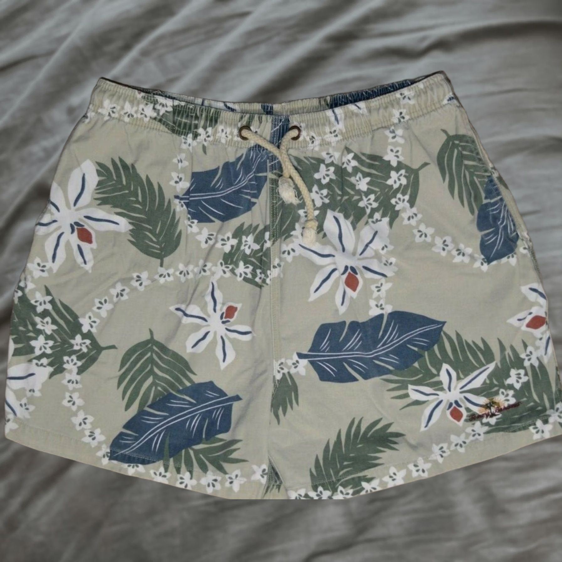Tommy Bahama Tommy Bahama Shorts Size Large Tan Cotton Floral Tropical Drawstring Men’s Size US 31 - 1 Thumbnail
