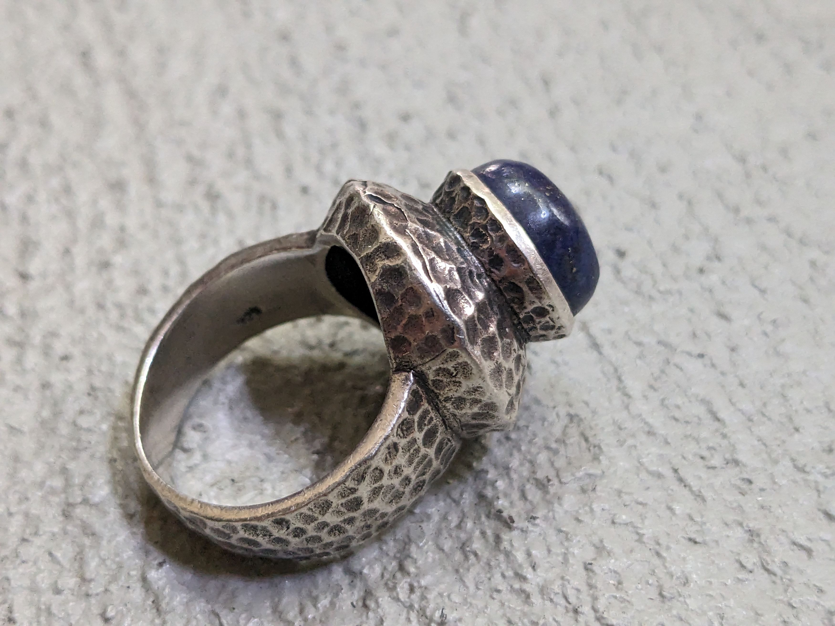 Jewelry Vintage Sterling Silver Ring Blue Lapis Lazuli 8 Hammered Size ONE SIZE - 10 Thumbnail
