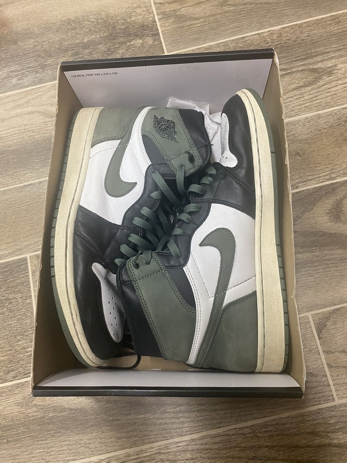 Nike Jordan 1 Clay green Size US 11.5 / EU 44-45 - 4 Thumbnail