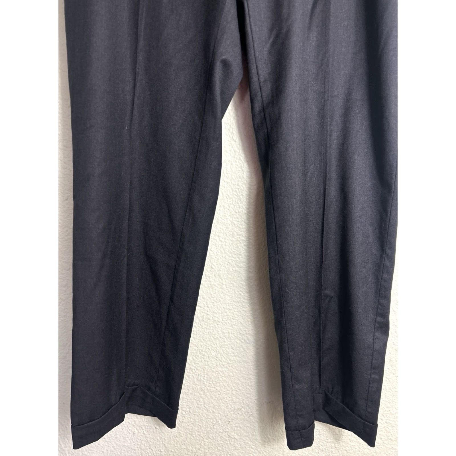 Vintage VINTAGE Hugo Boss Men’s Dress Pants Regular 40x32 Black Slacks Cuff 46R Altered Mens Size US 40 / EU 56 - 2 Thumbnail
