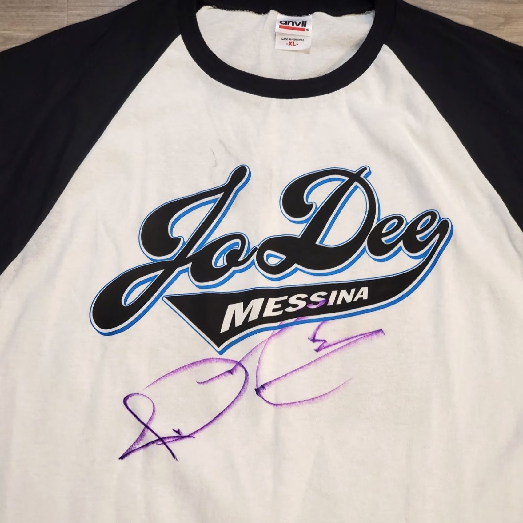 Anvil VINTAGE Jo Dee Messina Autographed Raglan T Shirt Country Concert Music 2011 Mens XL Size US XL / EU 56 / 4 - 3 Thumbnail