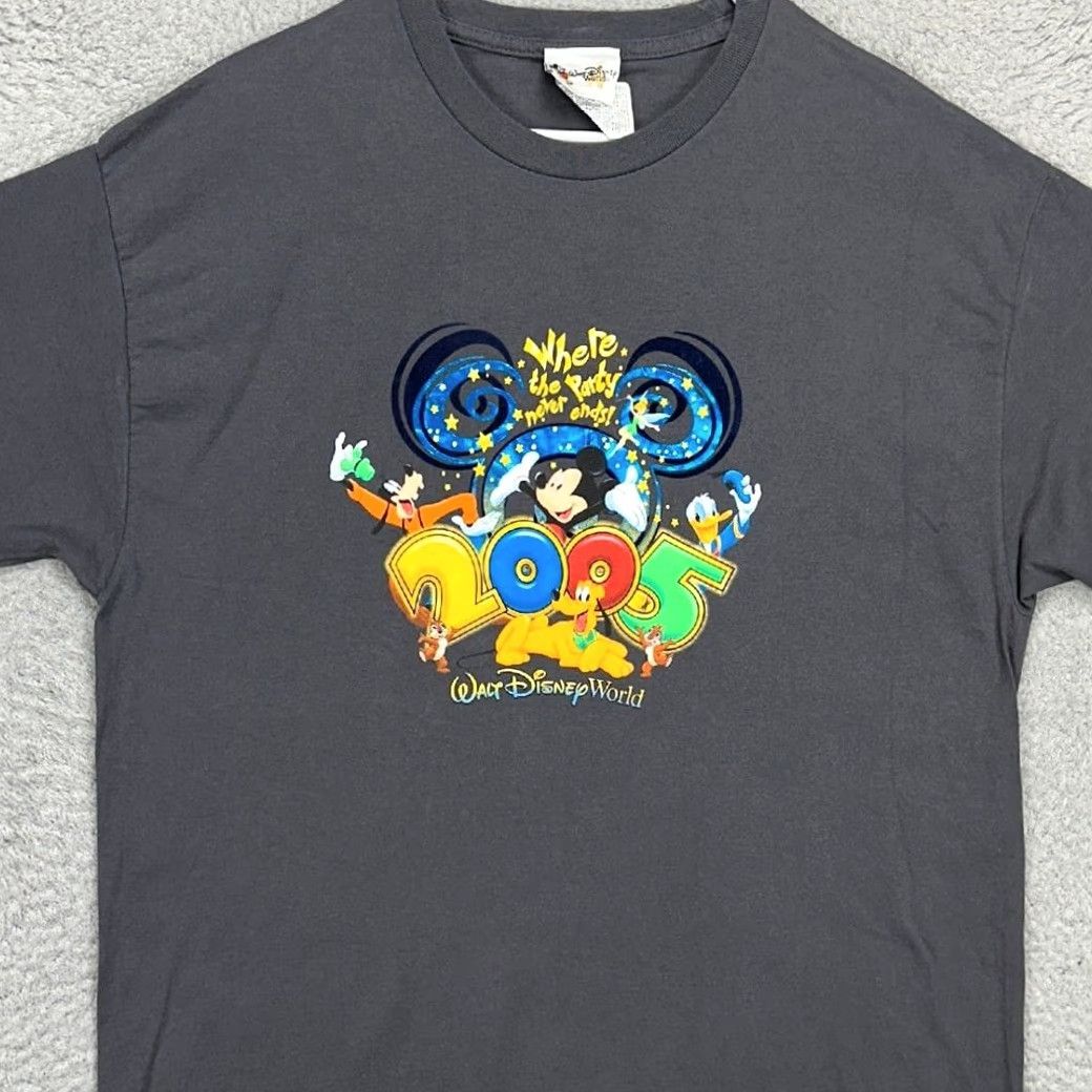 Disney VINTAGE Walt Disney World T-Shirt Men XL Gray Mickey Mouse Friends Tee Size US XL / EU 56 / 4 - 2 Thumbnail