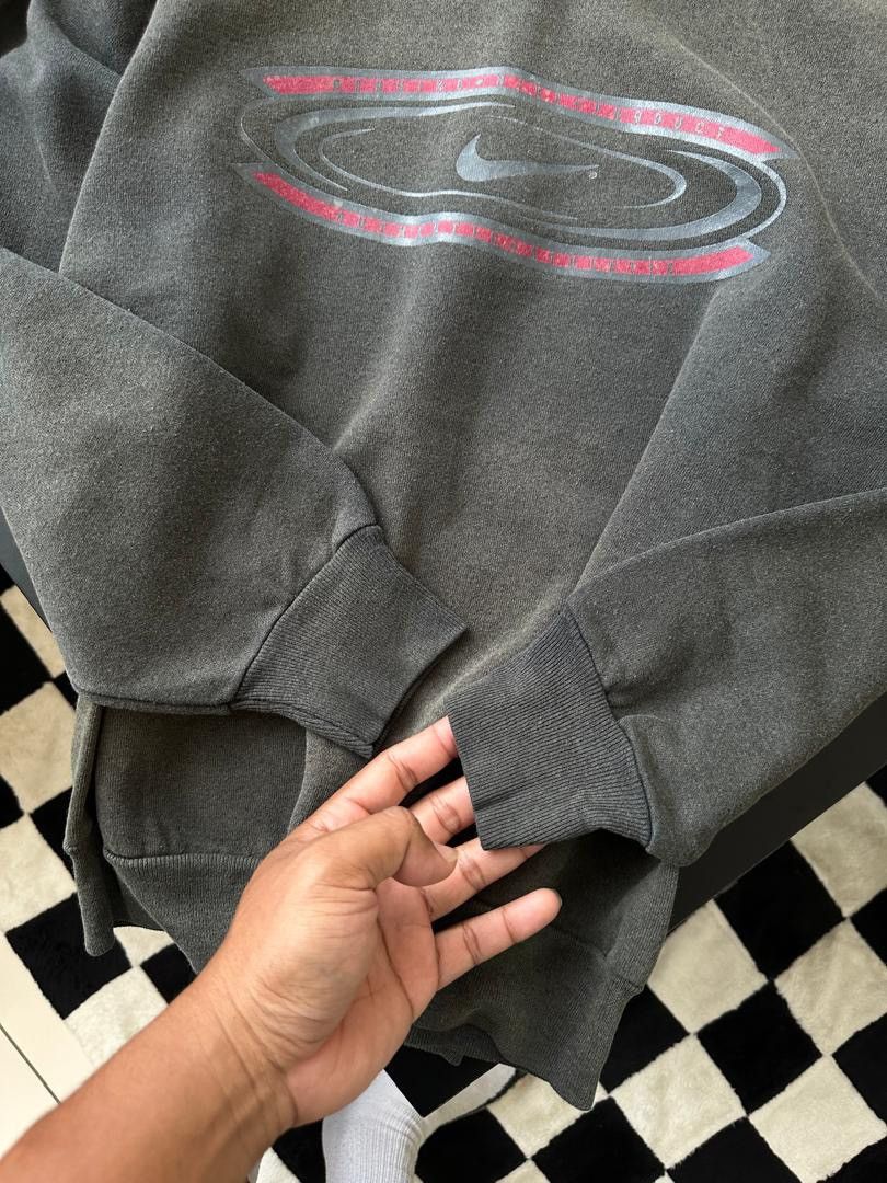 Vintage VINTAGE NIKE OVAL SWEATSHIRT Size US M / EU 48-50 / 2 - 3 Thumbnail