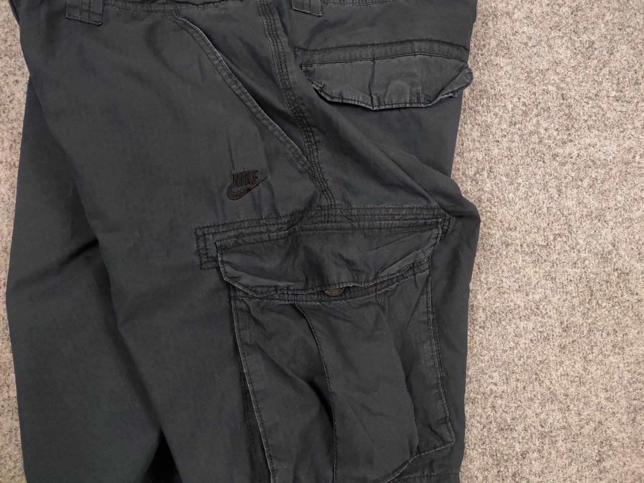 Nike Vintage Nike Navy Canvas Logo Cargo Bermuda Shorts Y2K Style Size US 34 / EU 50 - 10 Thumbnail