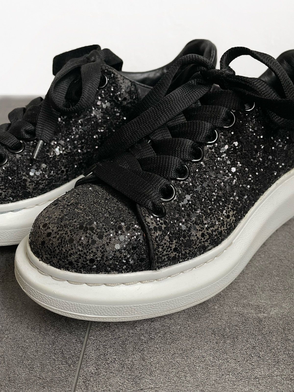 Alexander McQueen Alexander McQueen Black Oversized Glitter Women’s Sneakers Size US 6 / IT 36 - 10 Thumbnail