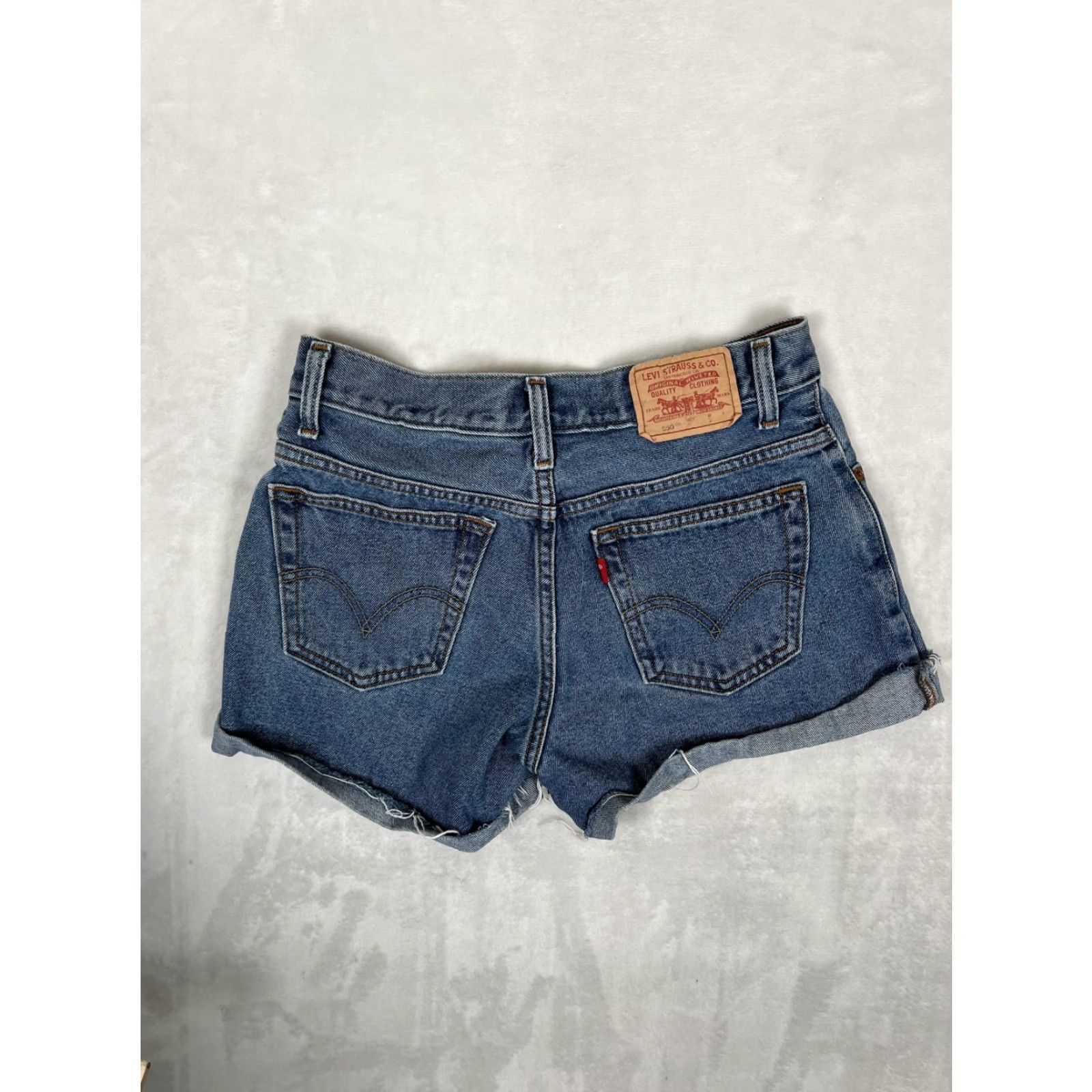 Levi's VTG Levi's 550 Denim Shorts Women’s 6 Blue Relaxed Bermuda Cutoff Cuffed Y2K Denim Shorts Size 28" / US 6 / IT 42 - 5 Thumbnail