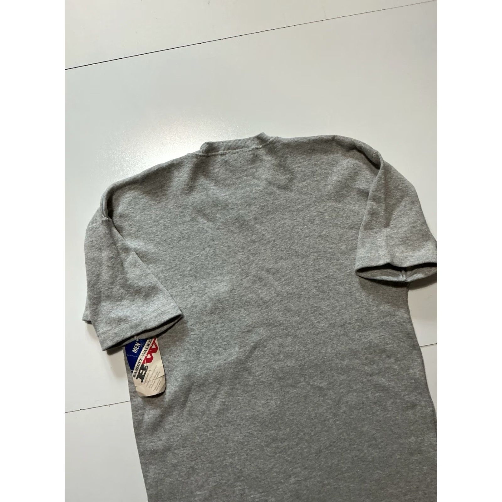 Vintage VINTAGE Bassett Walker Club De Paramount Pictures Ribbed Thermal Gray Shirt Sz.S Mens Size US S / EU 44-46 / 1 - 5 Thumbnail