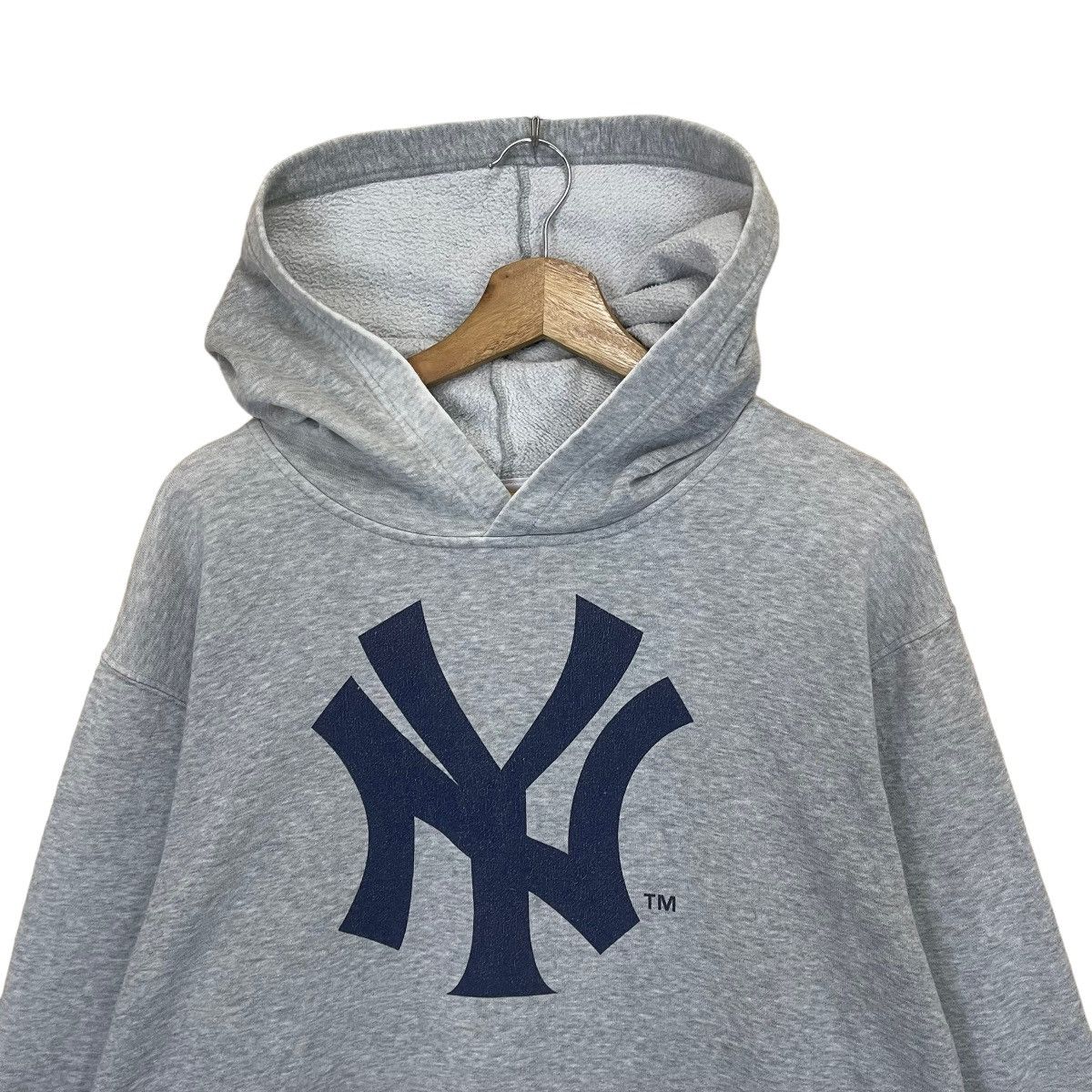New York Yankees Vintage 90s New York Yankees Big Logo Pullover Hoodie Size US L / EU 52-54 / 3 - 4 Thumbnail