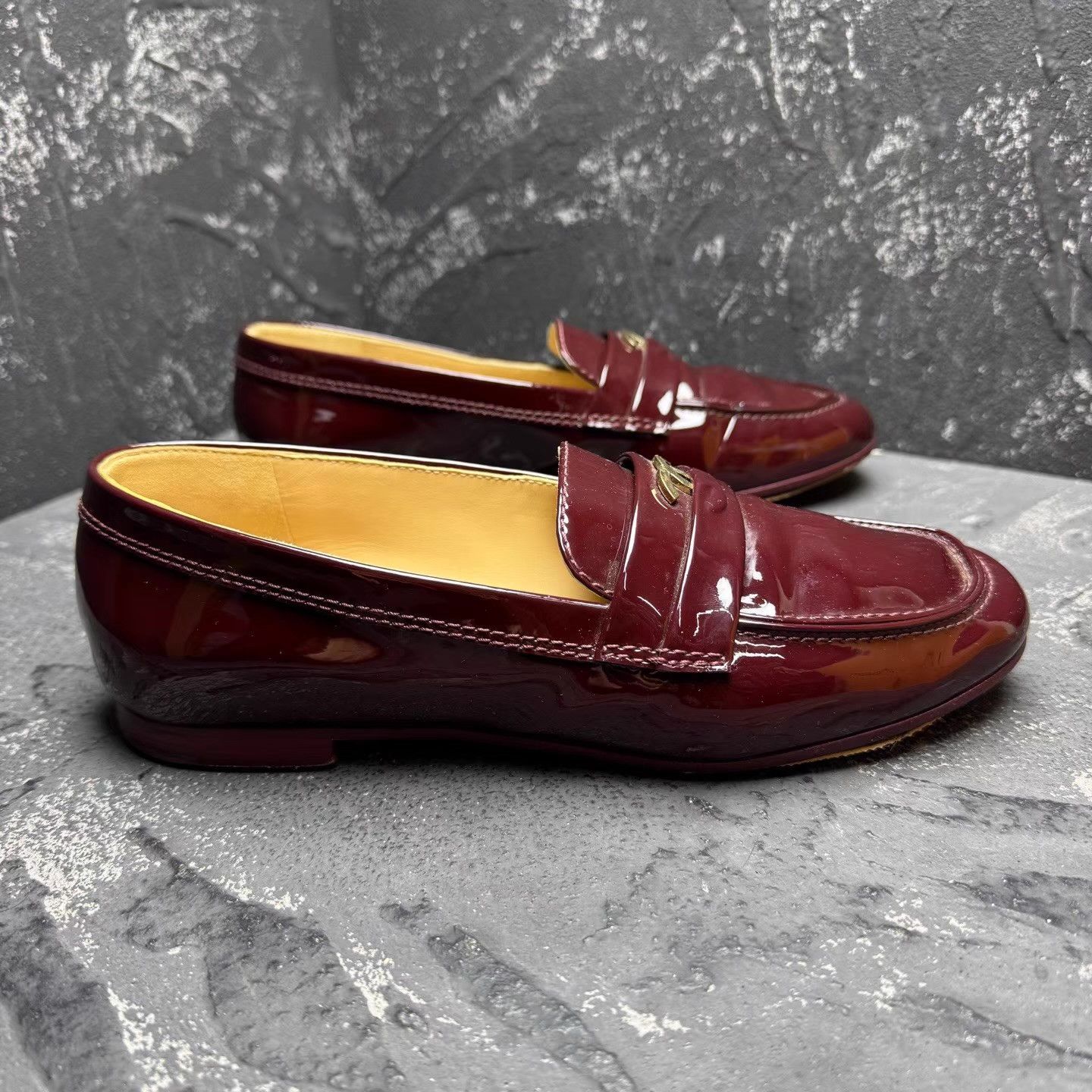 Chanel Chanel Red Patent Leather Loafers Q10 Size US 7 / IT 37 - 6 Thumbnail