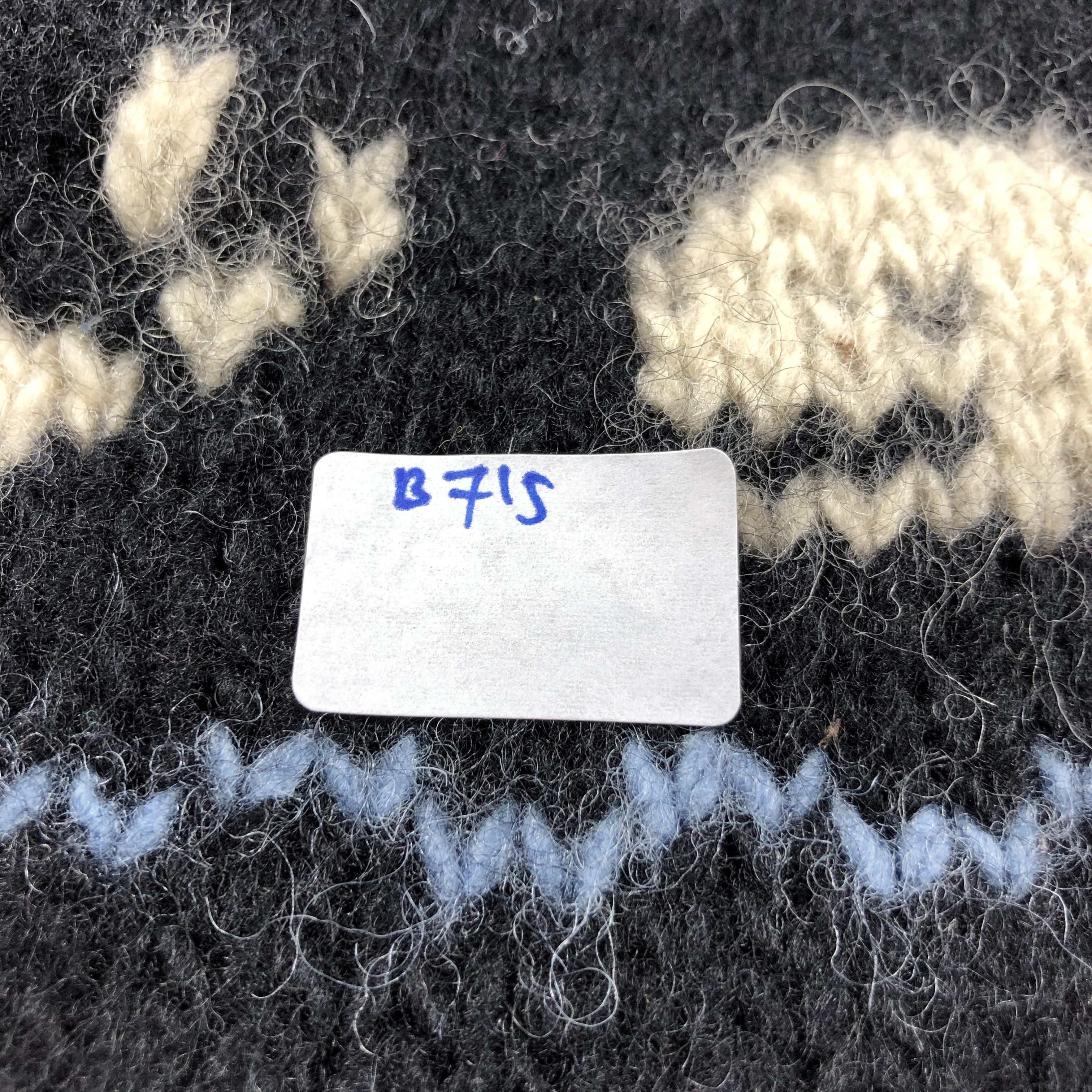 Japanese Brand Whales Design Knit Wool Beanie Snowcap Snow Hat B715 Size ONE SIZE - 7 Thumbnail
