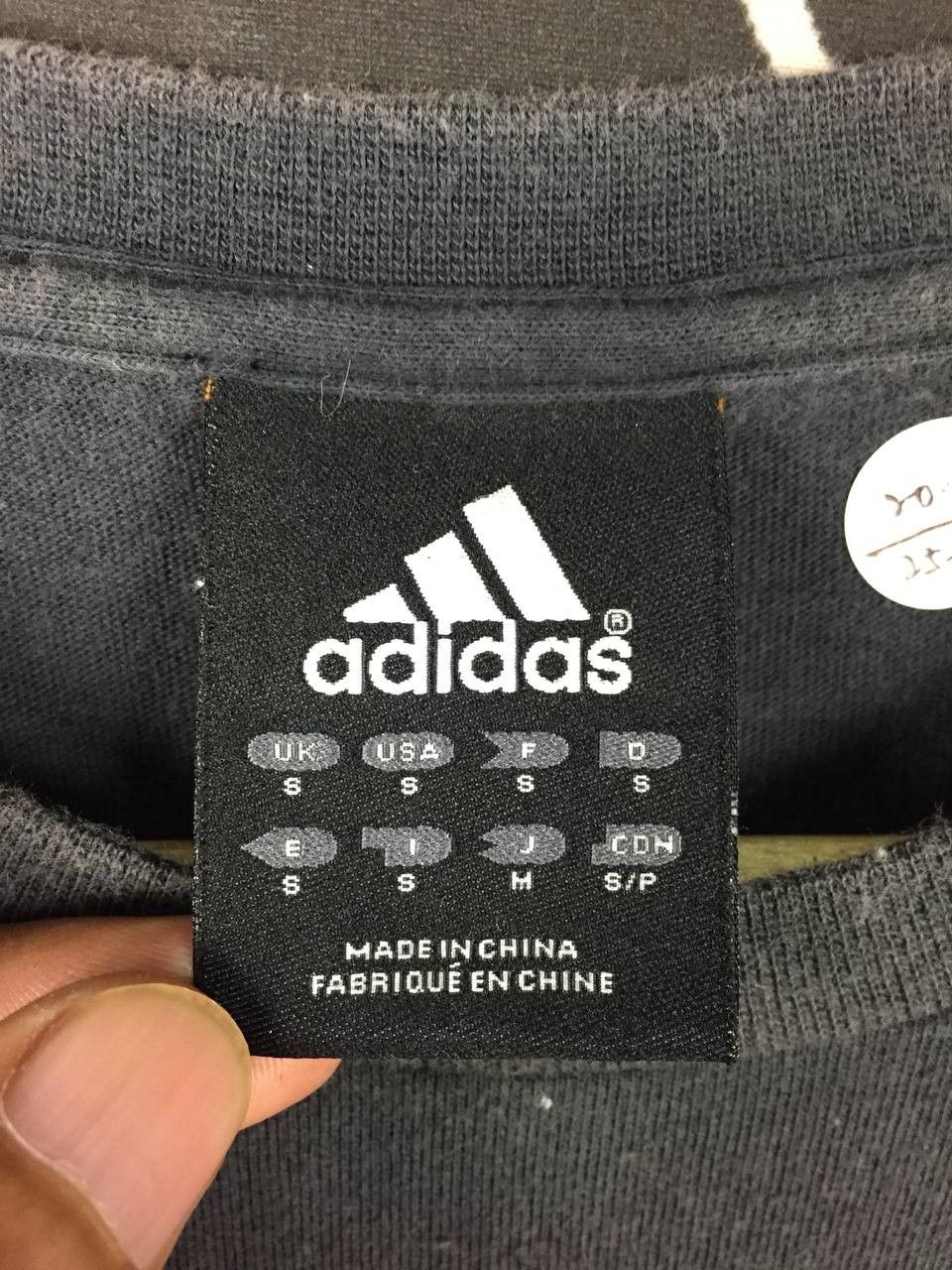 Adidas Adidas Impossible is Nothing Distressed Black Sportswear Tee Size US M / EU 48-50 / 2 - 16 Thumbnail