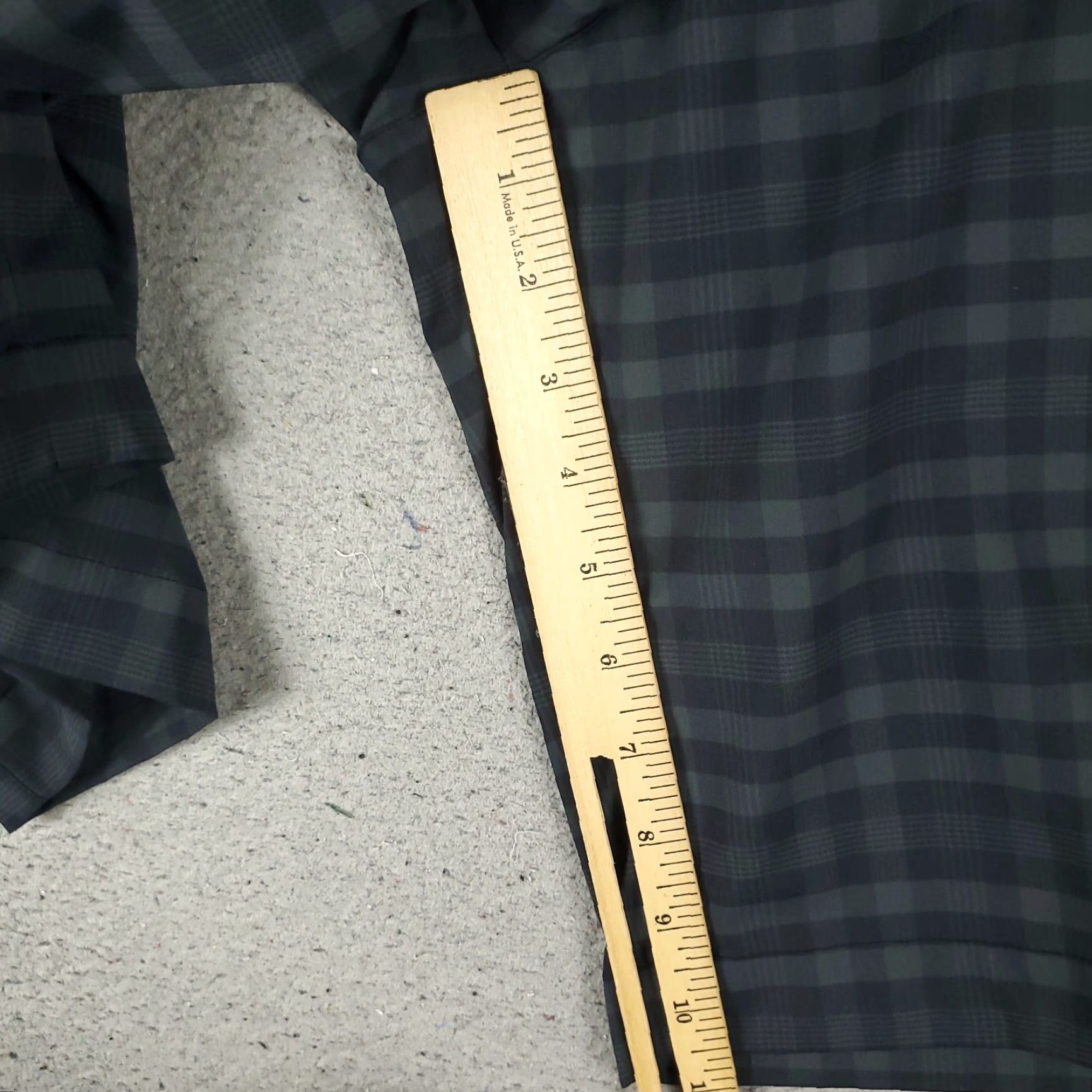 Nike Nike Shorts Mens 36 Gray/Blue Plaid Swoosh Golf Dri Fit Casual Flat Front Chino Size US 36 / EU 52 - 6 Thumbnail