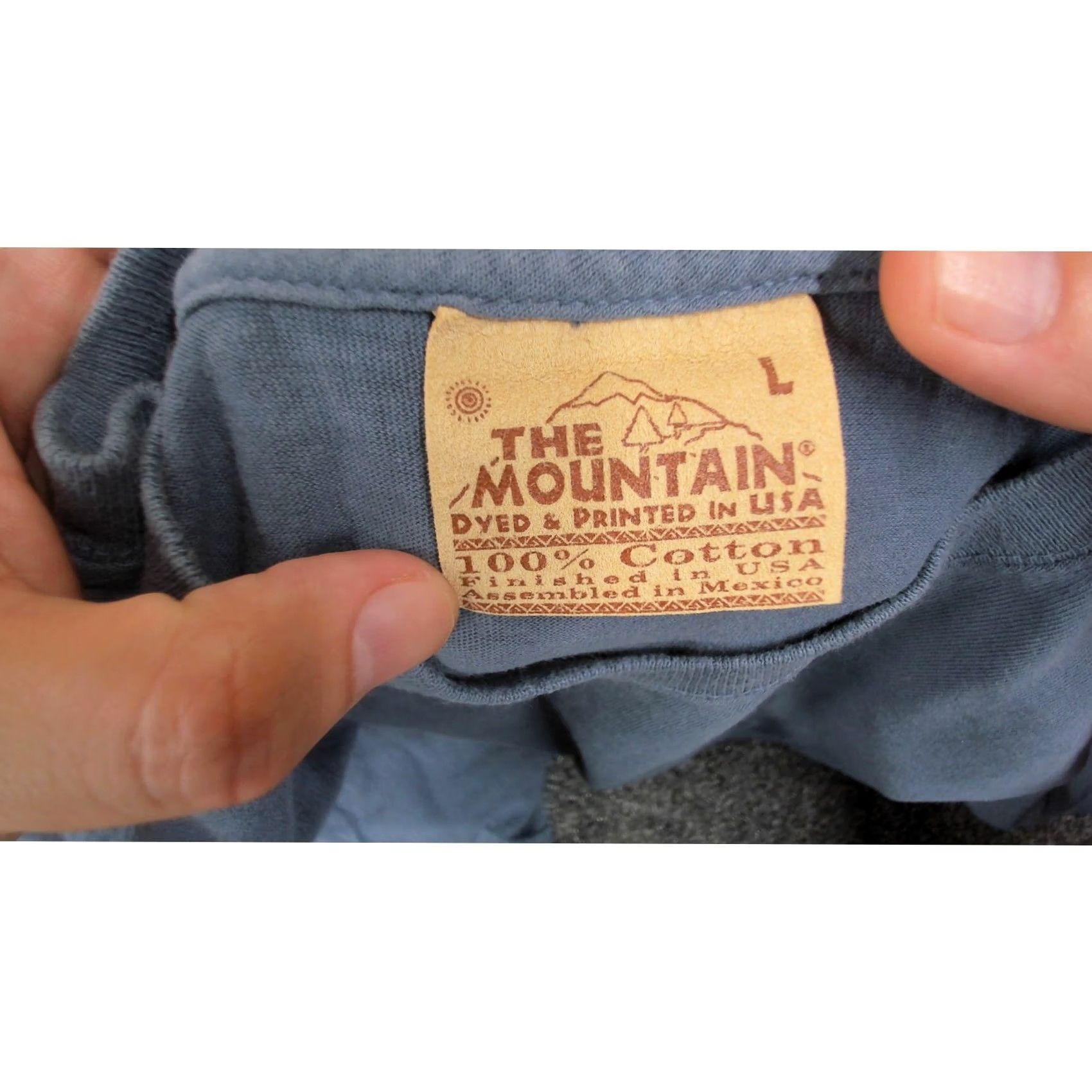 The Mountain VINTAGE The Mountain T-Shirt Mens L Blue Y2K White Tigers Animal Ark Reno Nature Graphic Print Short Sleeve Crew Neck Cotton Size US L / EU 52-54 / 3 - 5 Thumbnail