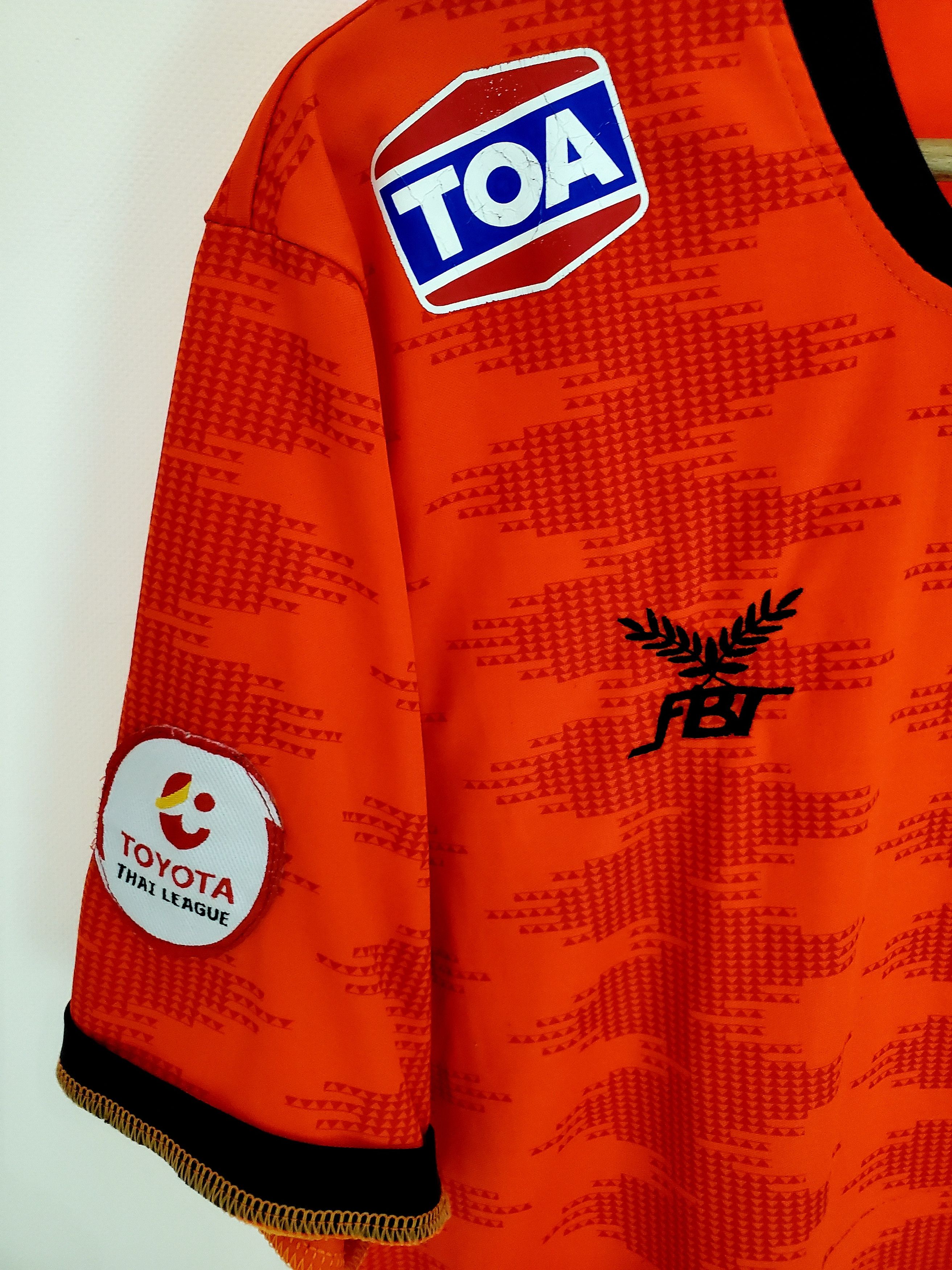 Vintage Chiangrai United Home football soccer jersey size M Size US M / EU 48-50 / 2 - 2 Thumbnail
