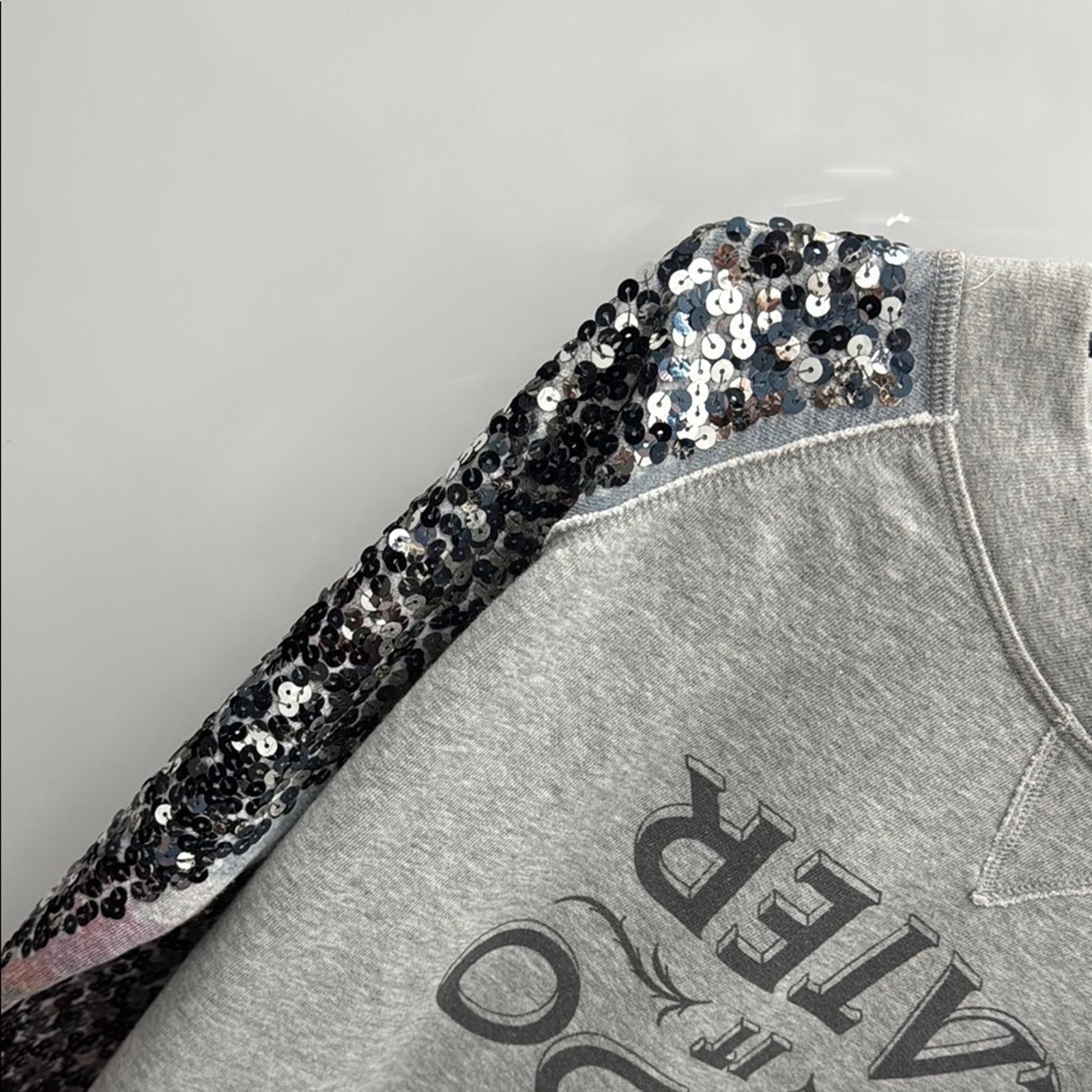 Other NWT Trust Gray Sequin Sleeve Women's Sweatshirt Size S Size S / US 4 / IT 40 - 5 Thumbnail