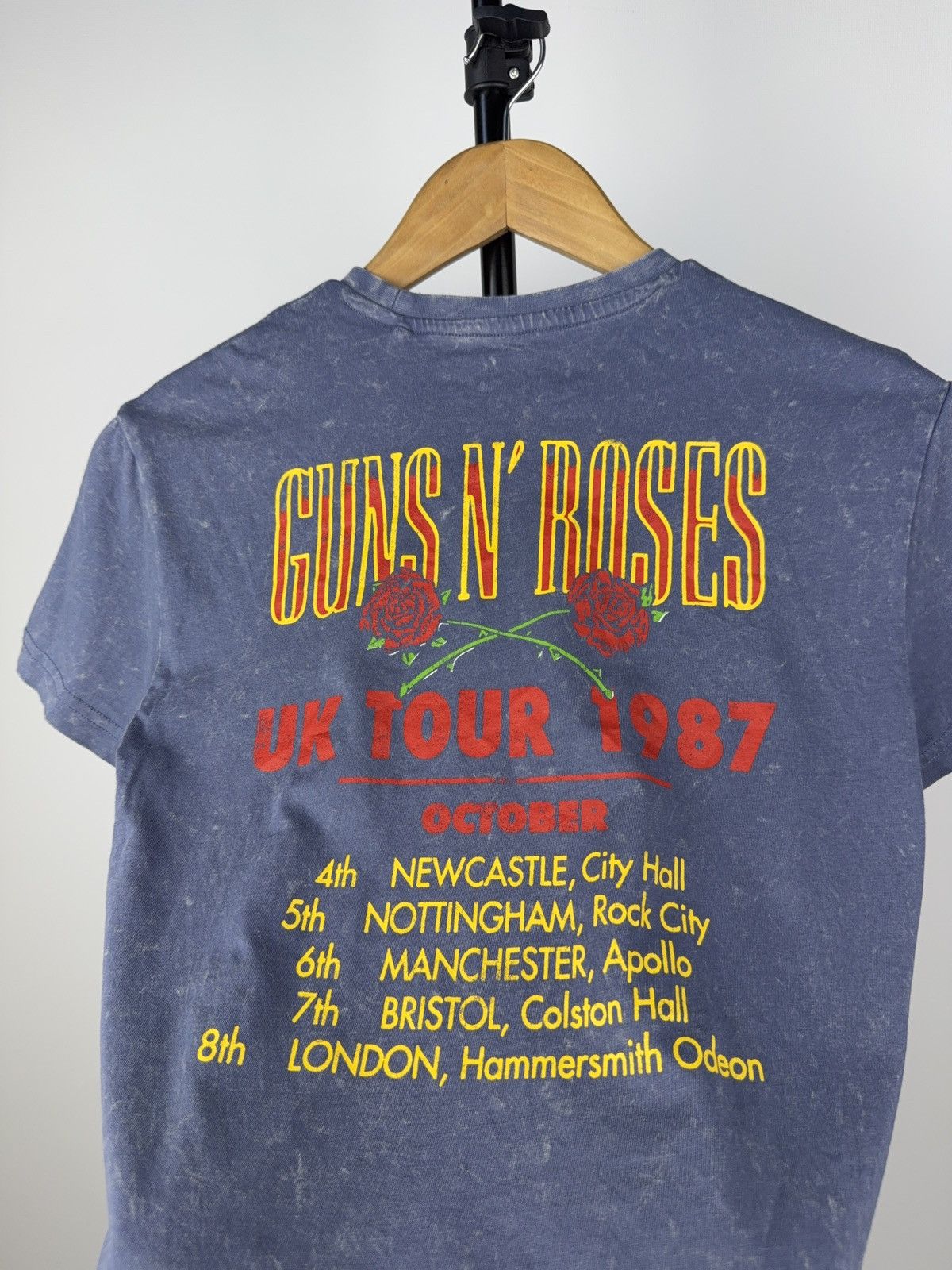 Guns N' Roses Guns N’ Roses 2024 UK Tour T-Shirt Bravado Vintage Style Size S / US 4 / IT 40 - 7 Thumbnail