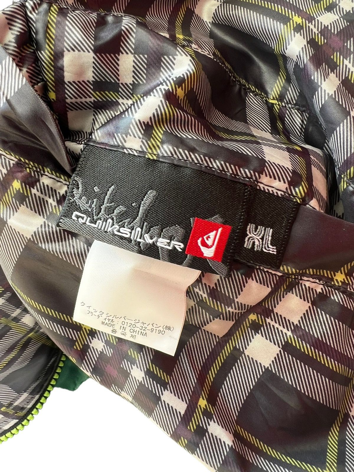 Quiksilver Vintage 2000s Quiksilver Multi Colour Reversible Puffer hood Size US XL / EU 56 / 4 - 20 Thumbnail