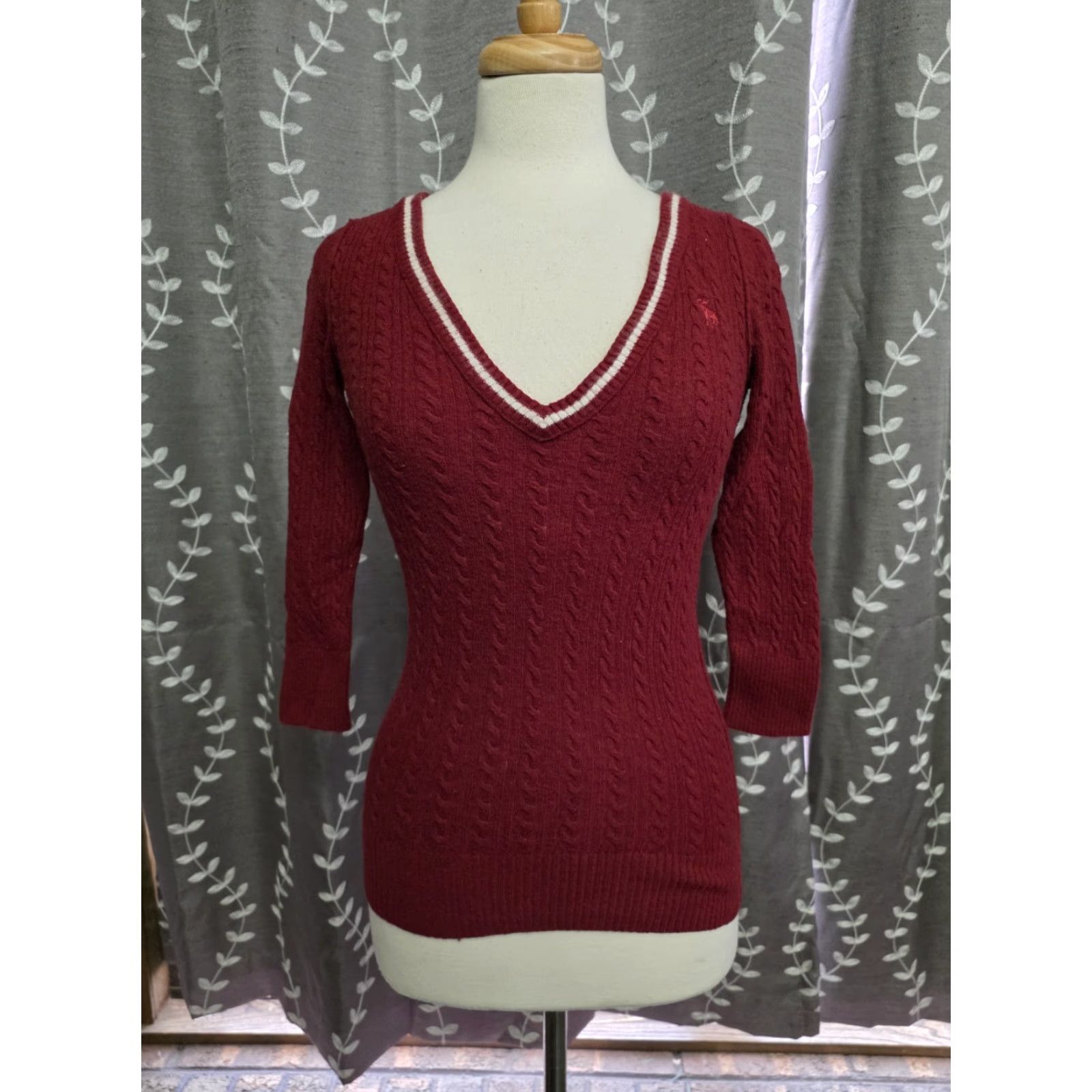 Abercrombie & Fitch VINTAGE Abercrombie & Fitch Cable Knit Long Sleeve Stretch Top Red Women's Large Blouse Slim V-Neck 3/4 Sleeve Embroidered Preppy 90s Casual Shirt Size L / US 10 / IT 46 - 3 Thumbnail