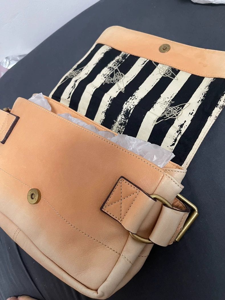 Vivienne Westwood Vivienne Westwood size os Big logo leather shoulder bag Size ONE SIZE - 2 Thumbnail