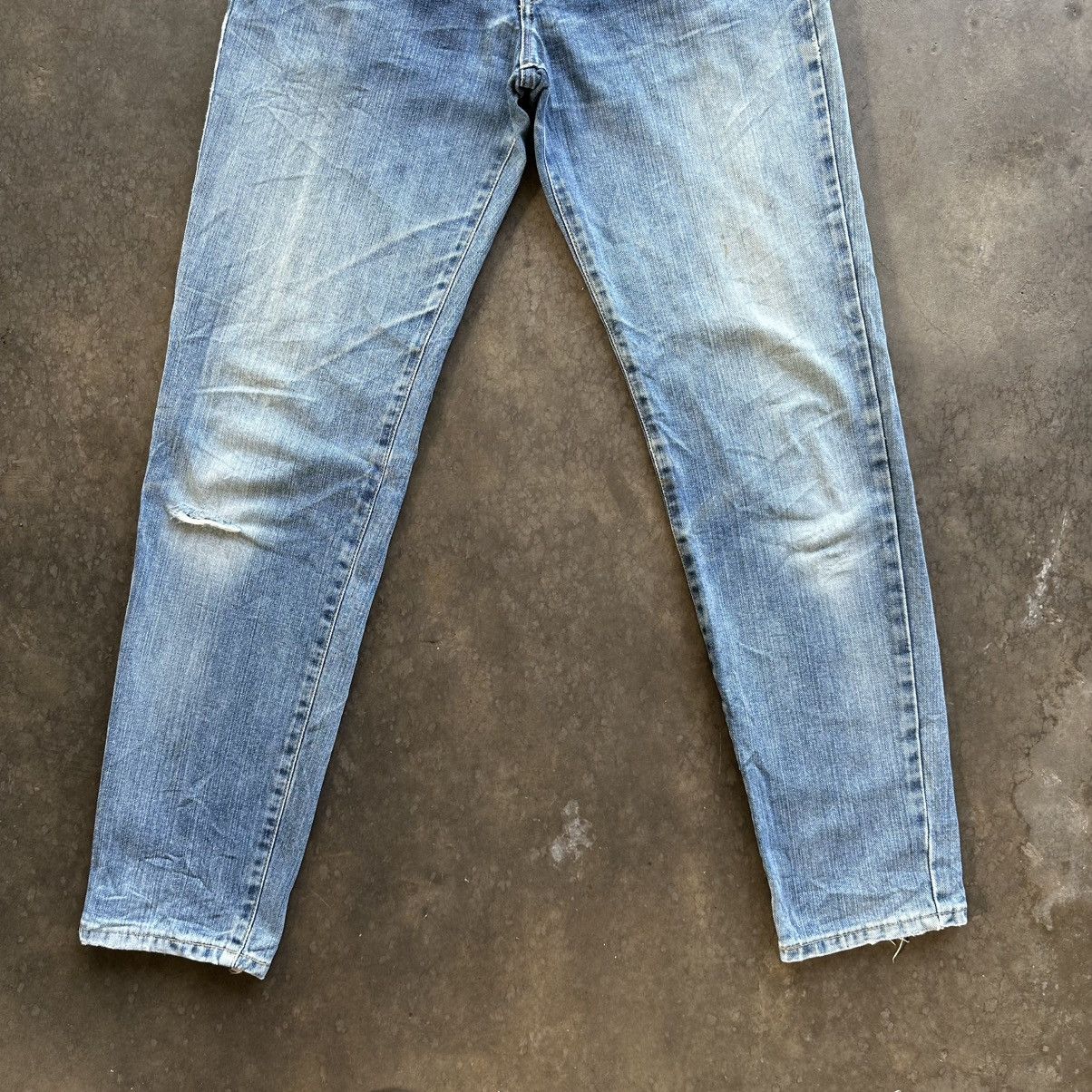 Japanese Brand Vintage Edwin Distressed Faded Denim Jean Pant W28 Size US 28 / EU 44 - 2 Thumbnail
