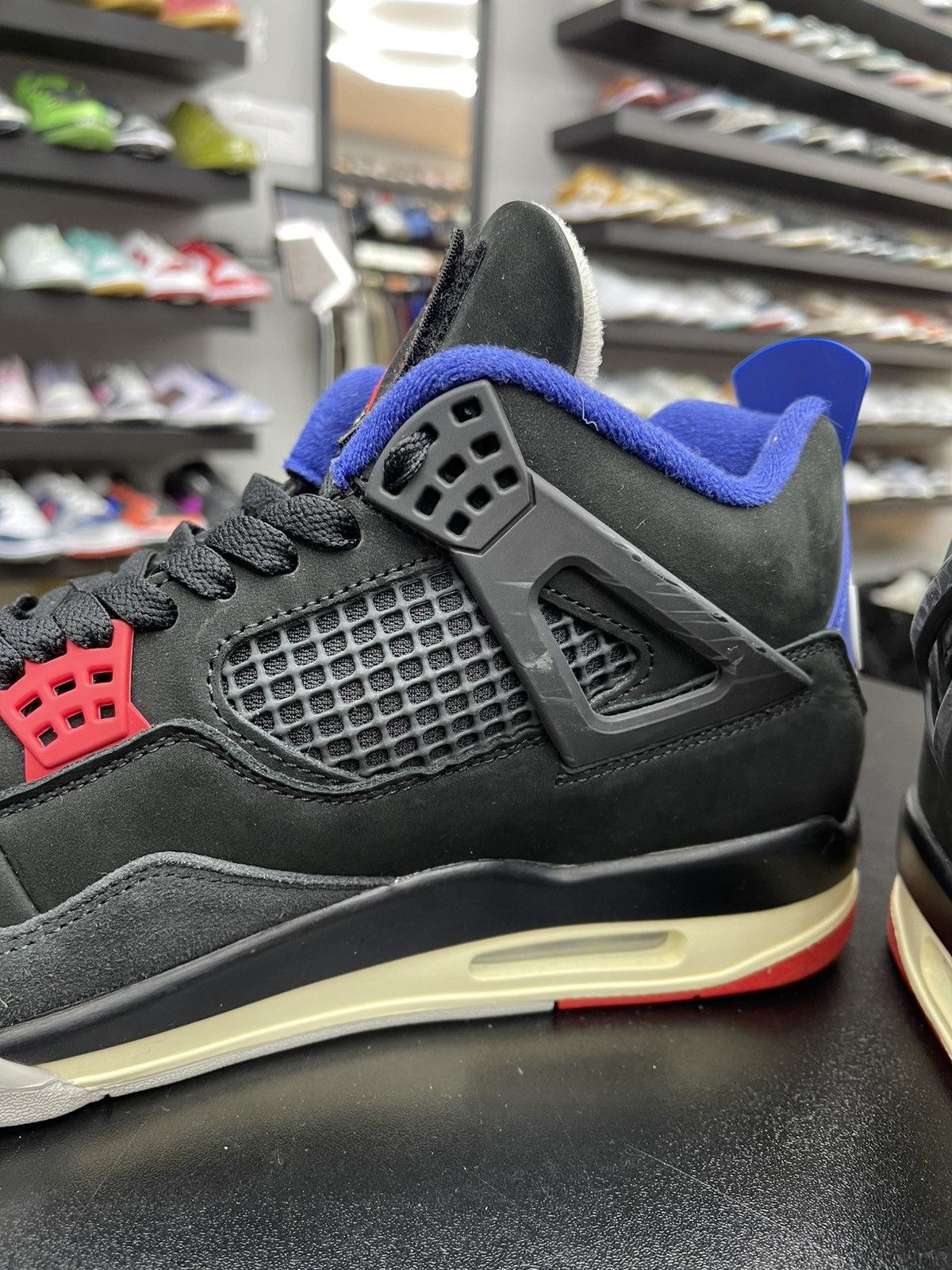 Jordan Brand Size 11 - Jordan 4 Rare Air “Gold Lettering” Size US 11 / EU 44 - 7 Thumbnail