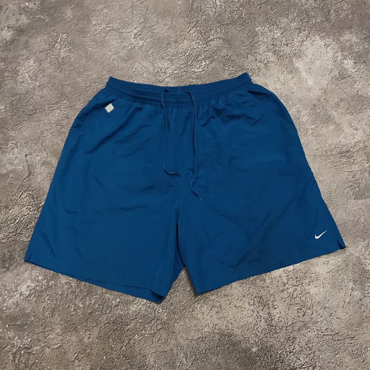 Vintage Vintage Nike Blue Shorts Y2K Streetwear Swoosh Oversized 34 Size US 34 / EU 50 - 1 Thumbnail