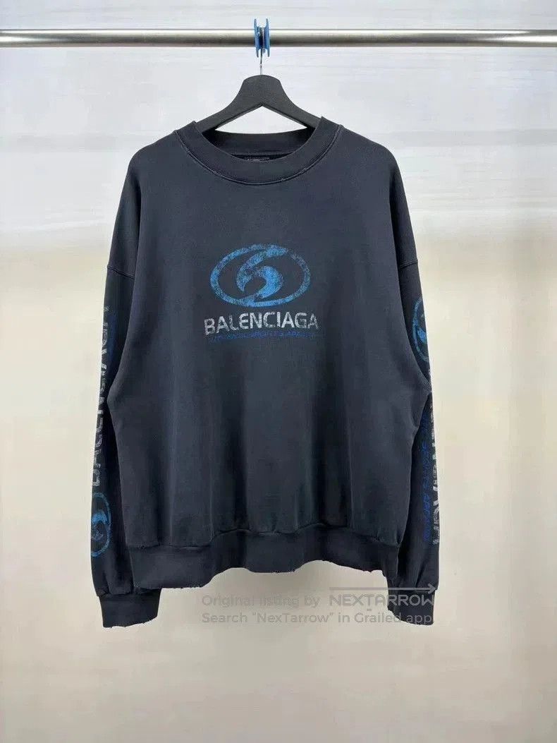 Balenciaga Balenciaga Distressed Logo Sweatshirt. Size US M / EU 48-50 / 2 - 1 Thumbnail