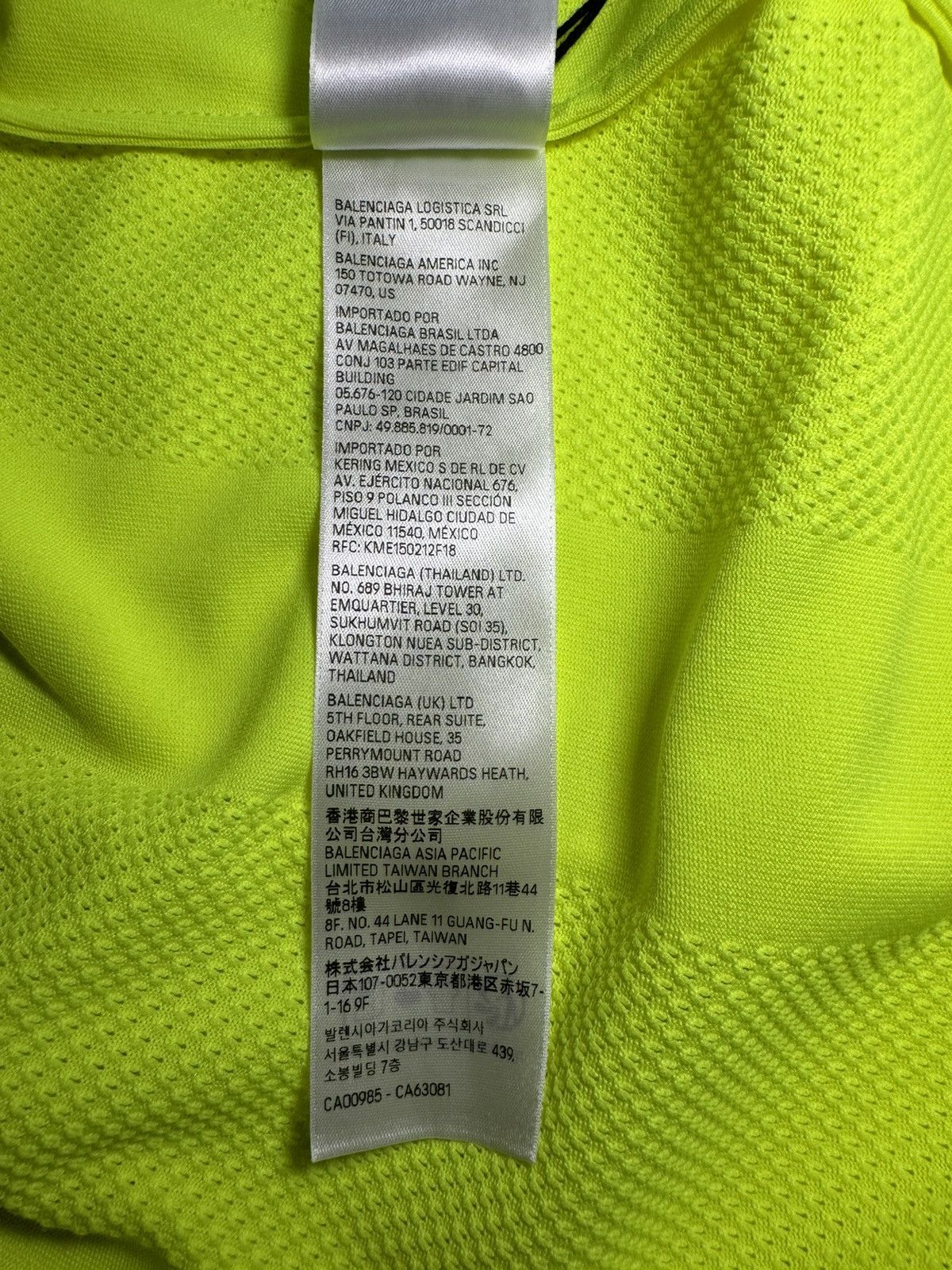 Balenciaga Balenciaga Fluo Yellow Striped Mesh Shirt Size L Size US L / EU 52-54 / 3 - 14 Thumbnail