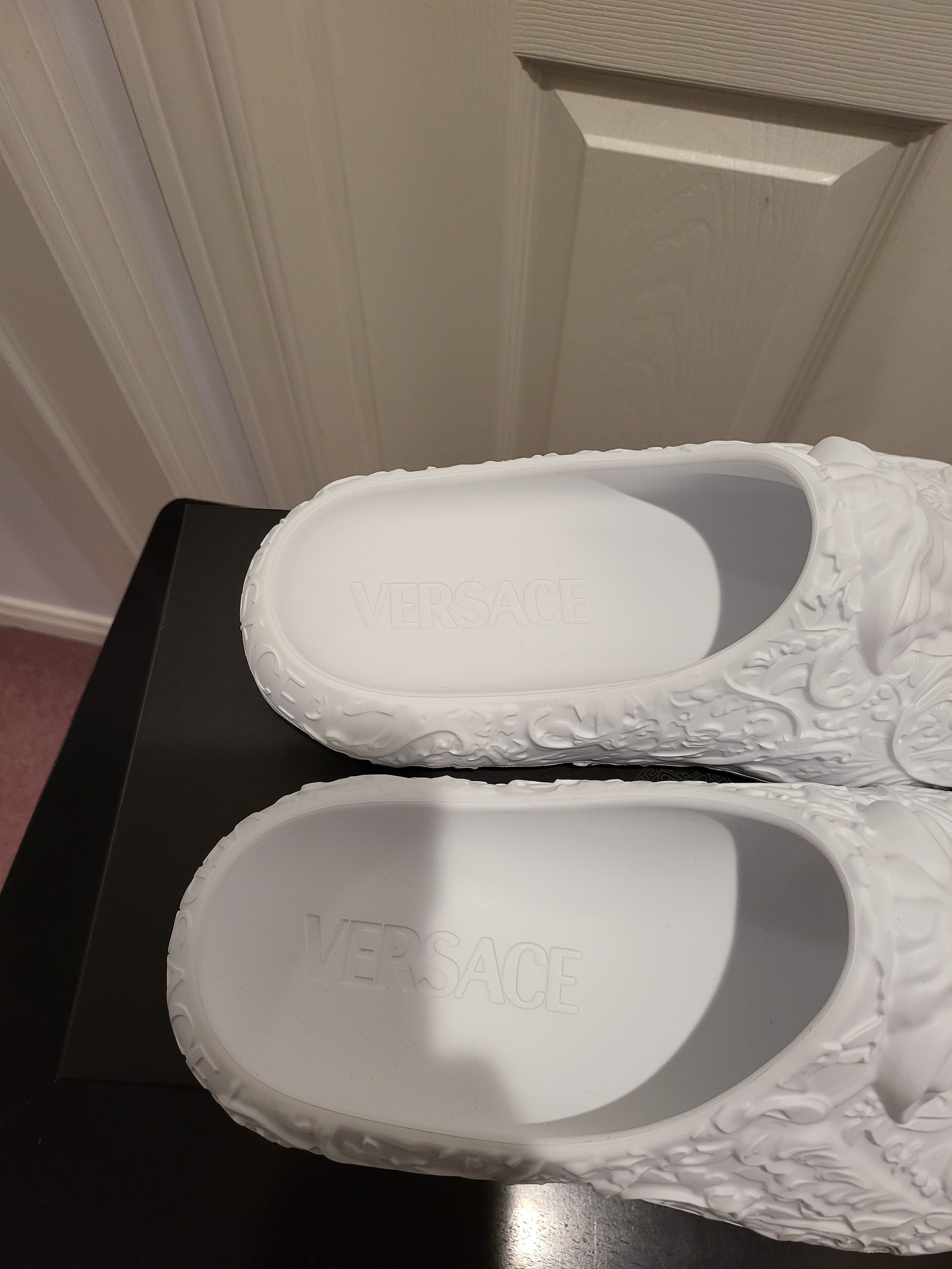 Versace Medusa Dimension Slides - UNISEX Size US 8 / EU 41 - 7 Thumbnail