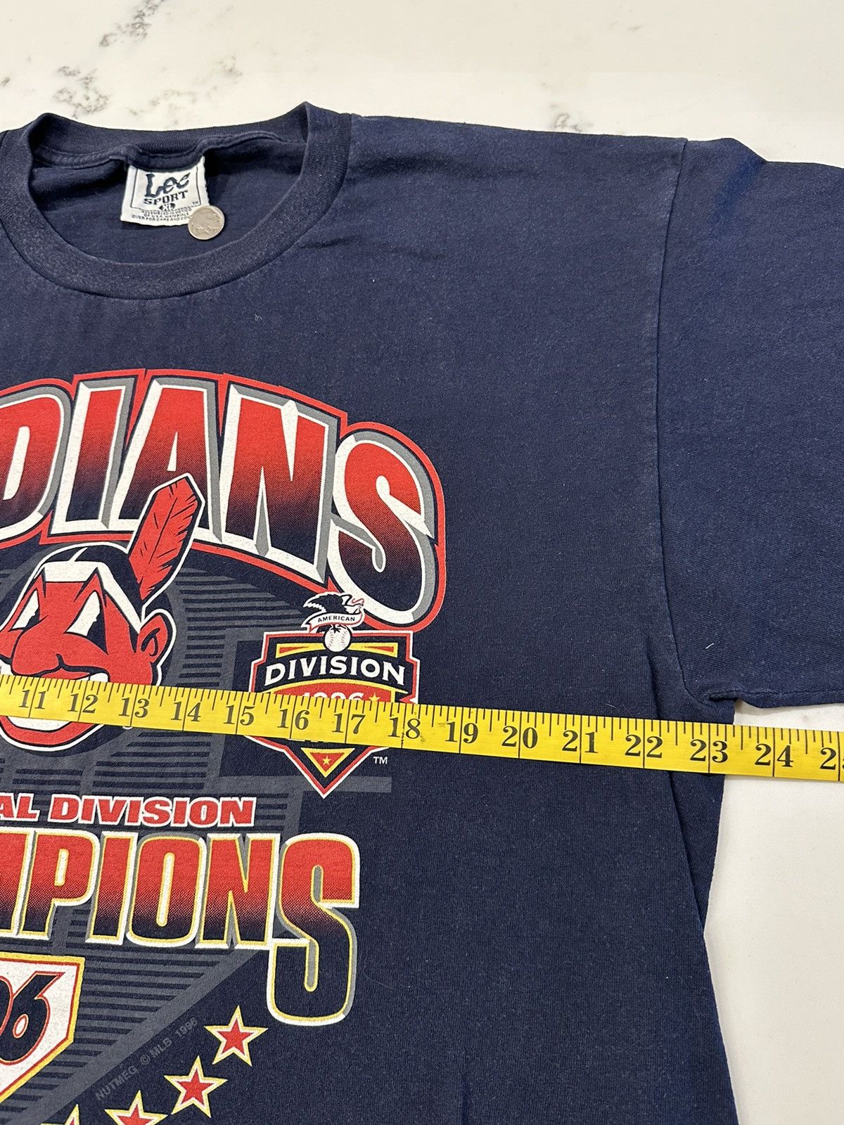 Nutmeg × Vintage Vintage 1996 90s Cleveland Indians T-Shirt Size XL MLB Navy Size US XL / EU 56 / 4 - 5 Thumbnail