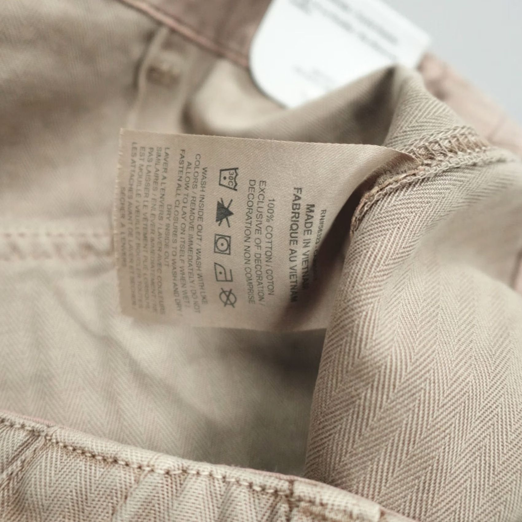 Nike Nike Life Fatigue Shorts Men's 34 Hemp Beige Herringbone Twill Nike Life Fatigue Shorts Men 34 Beige Twill Pockets Button Fly, 4 Pockets, 7 Inseam Size US 34 / EU 50 - 3 Thumbnail