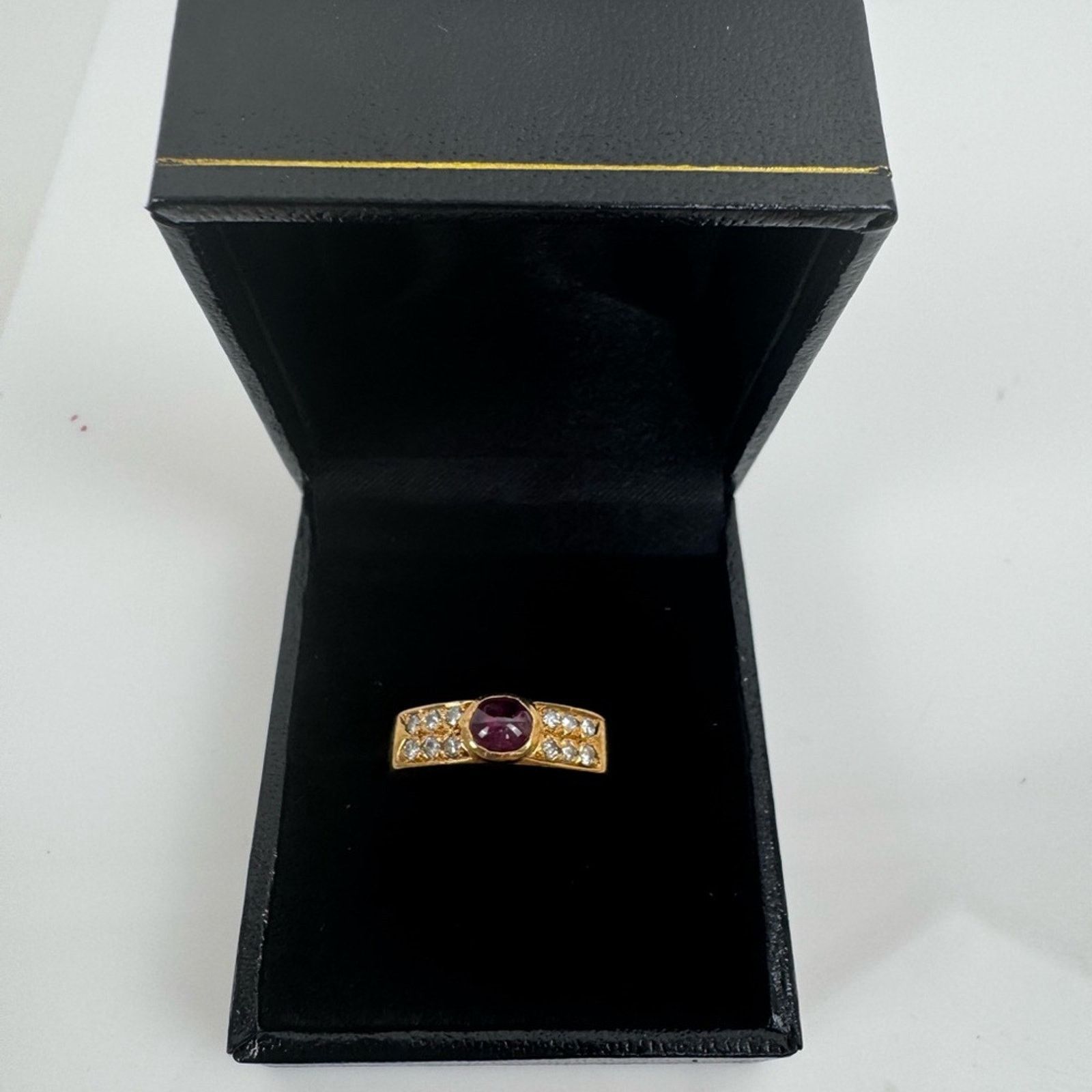 Other Cabochon Ruby ring set with diamond stones set in an 18 k Size ONE SIZE - 2 Thumbnail
